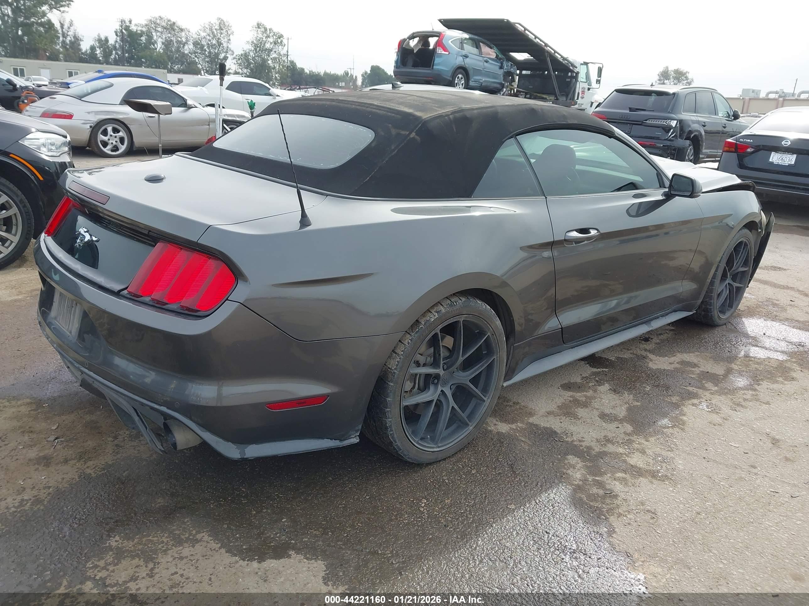 FORD MUSTANG image 4