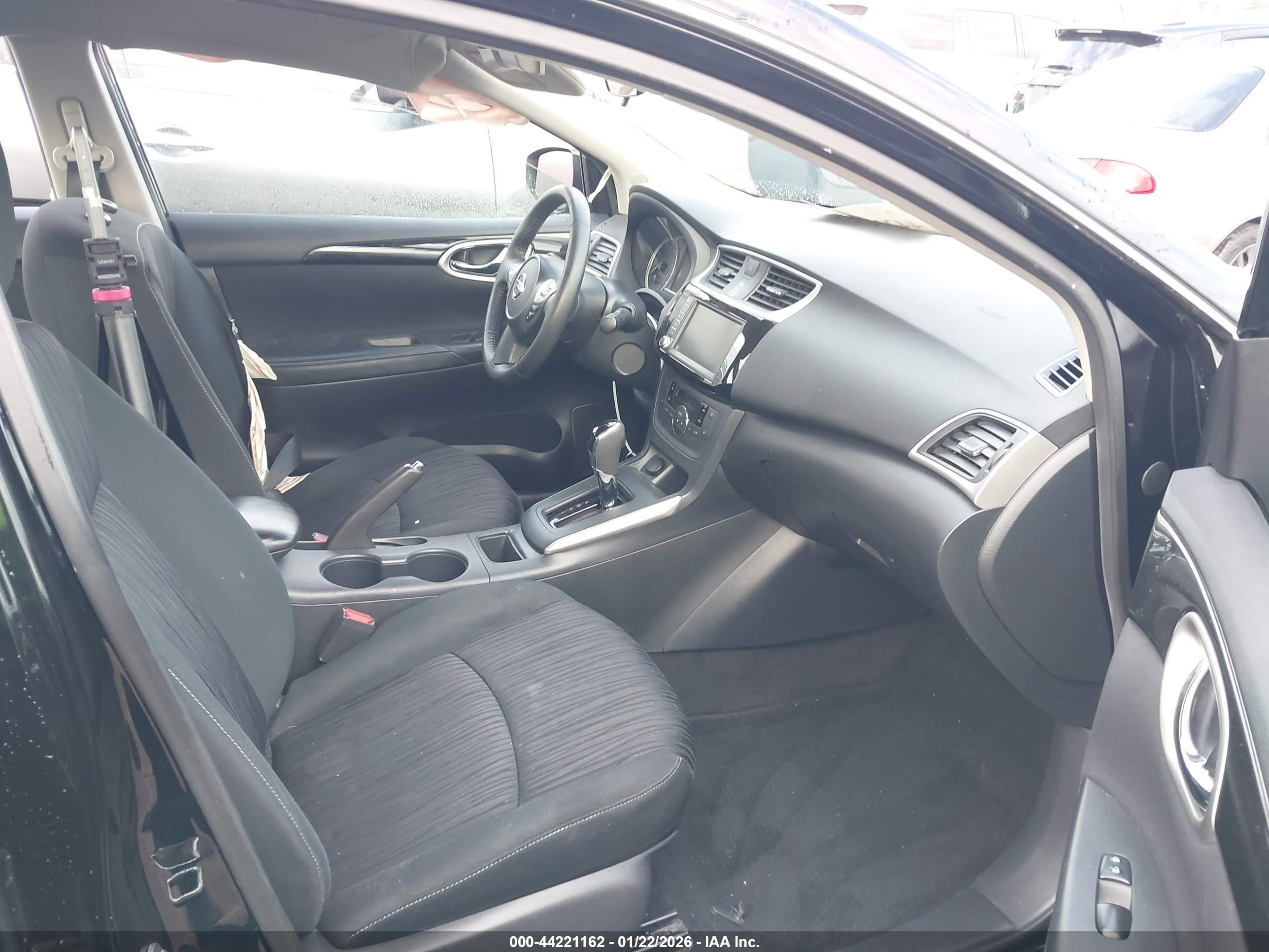 NISSAN SENTRA image 5