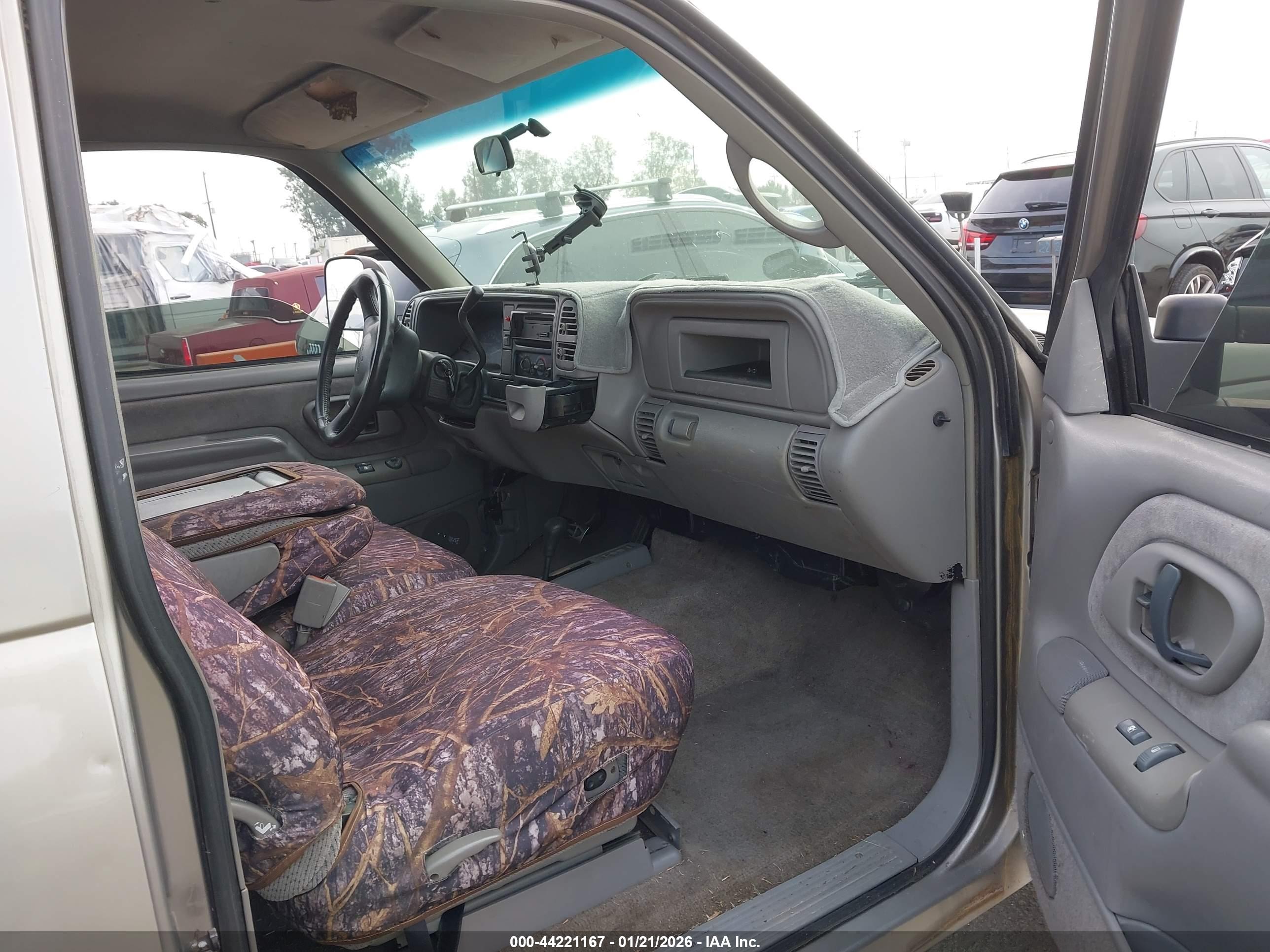CHEVROLET K2500 image 5