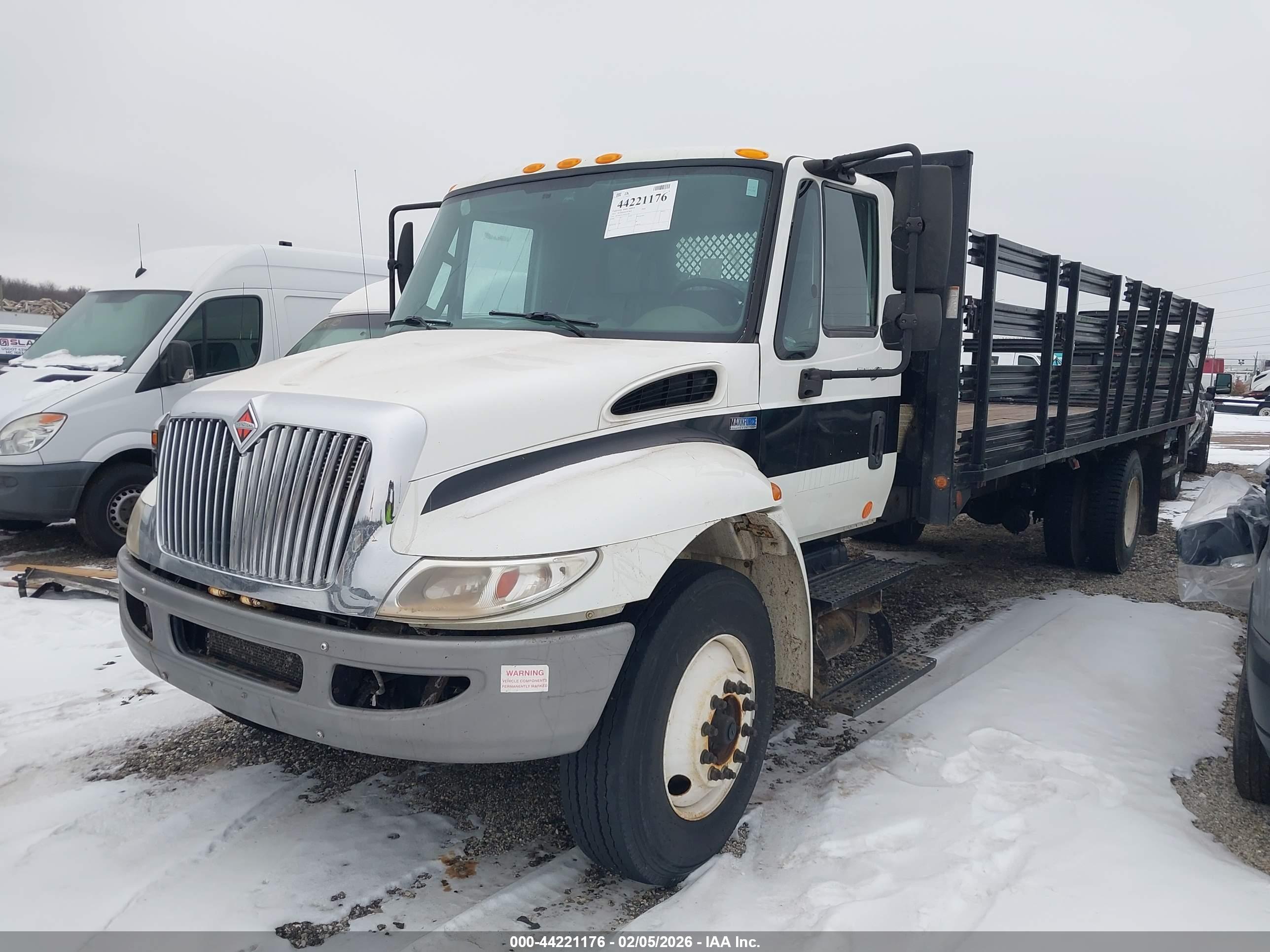 INTERNATIONAL 4000 image 2