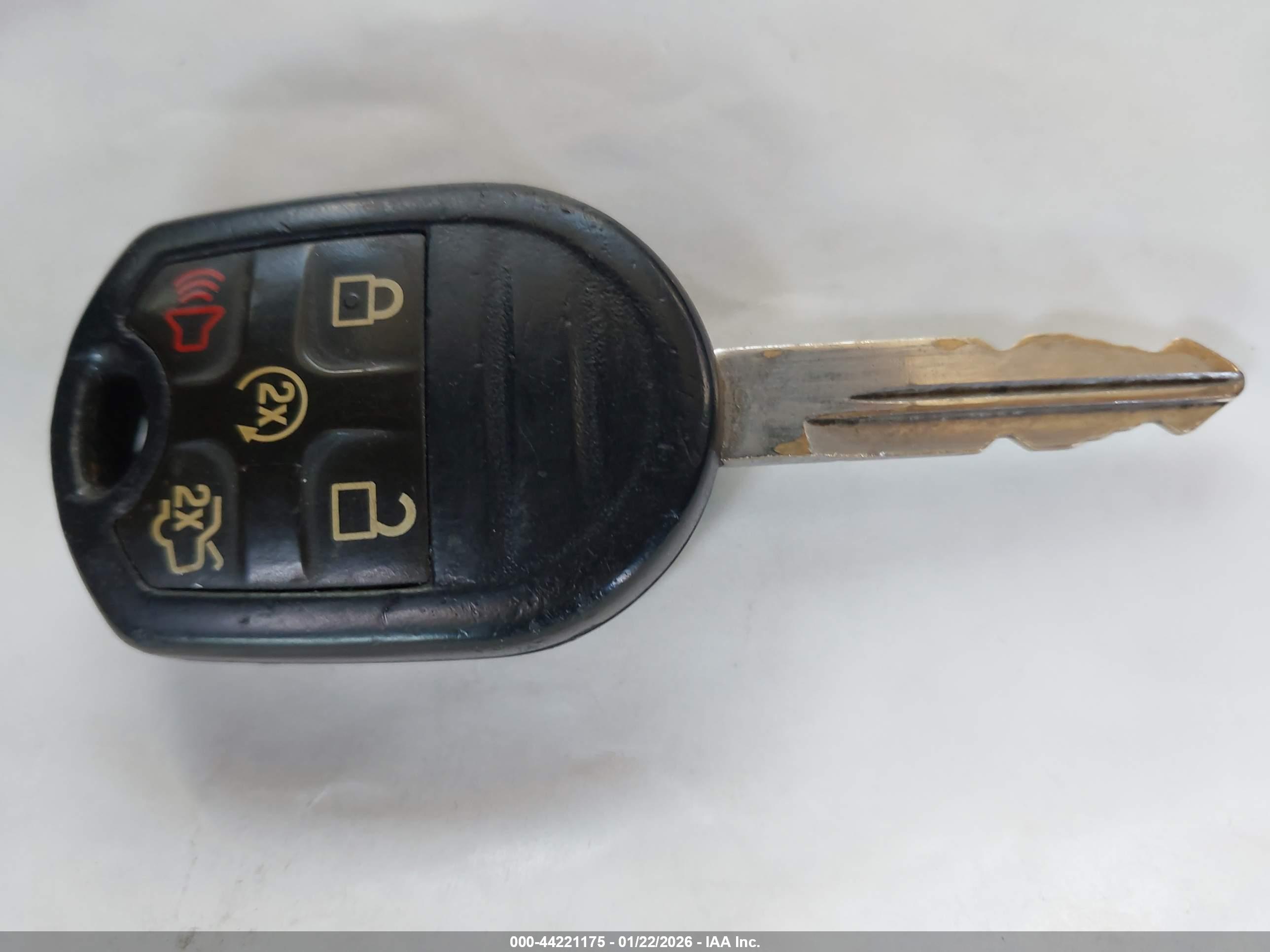 FORD FLEX image 11