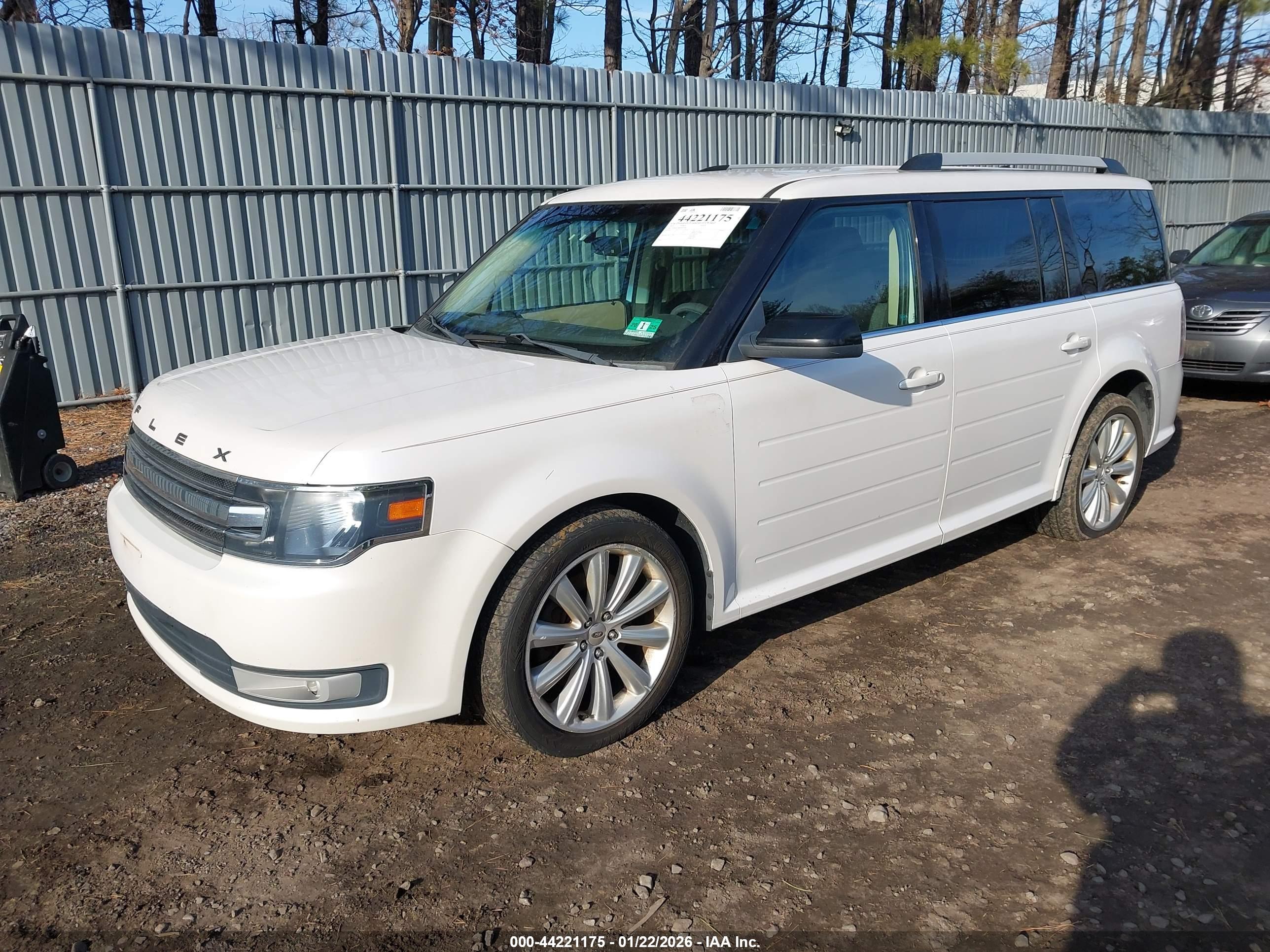 FORD FLEX image 2