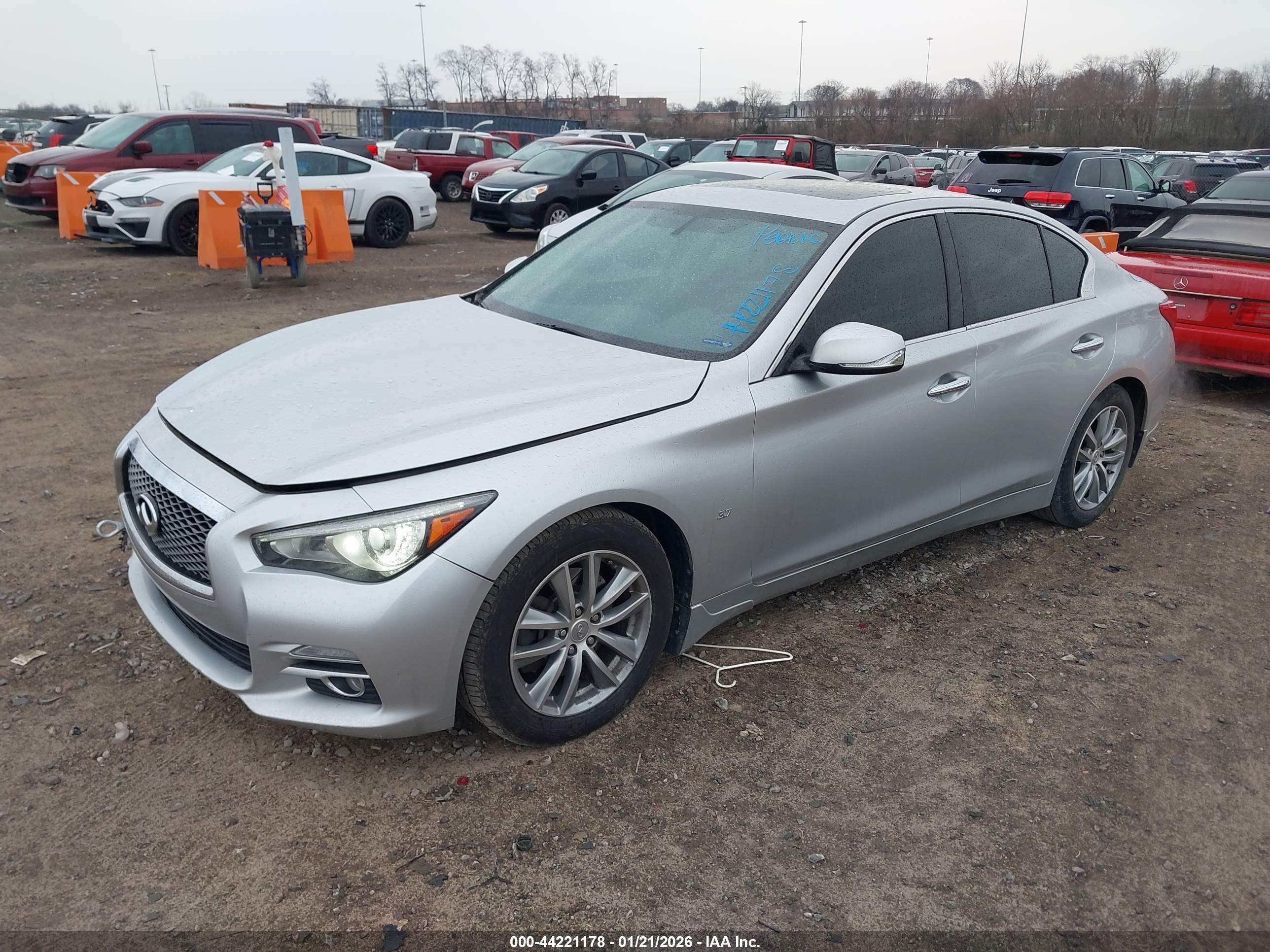 INFINITI Q50 image 2
