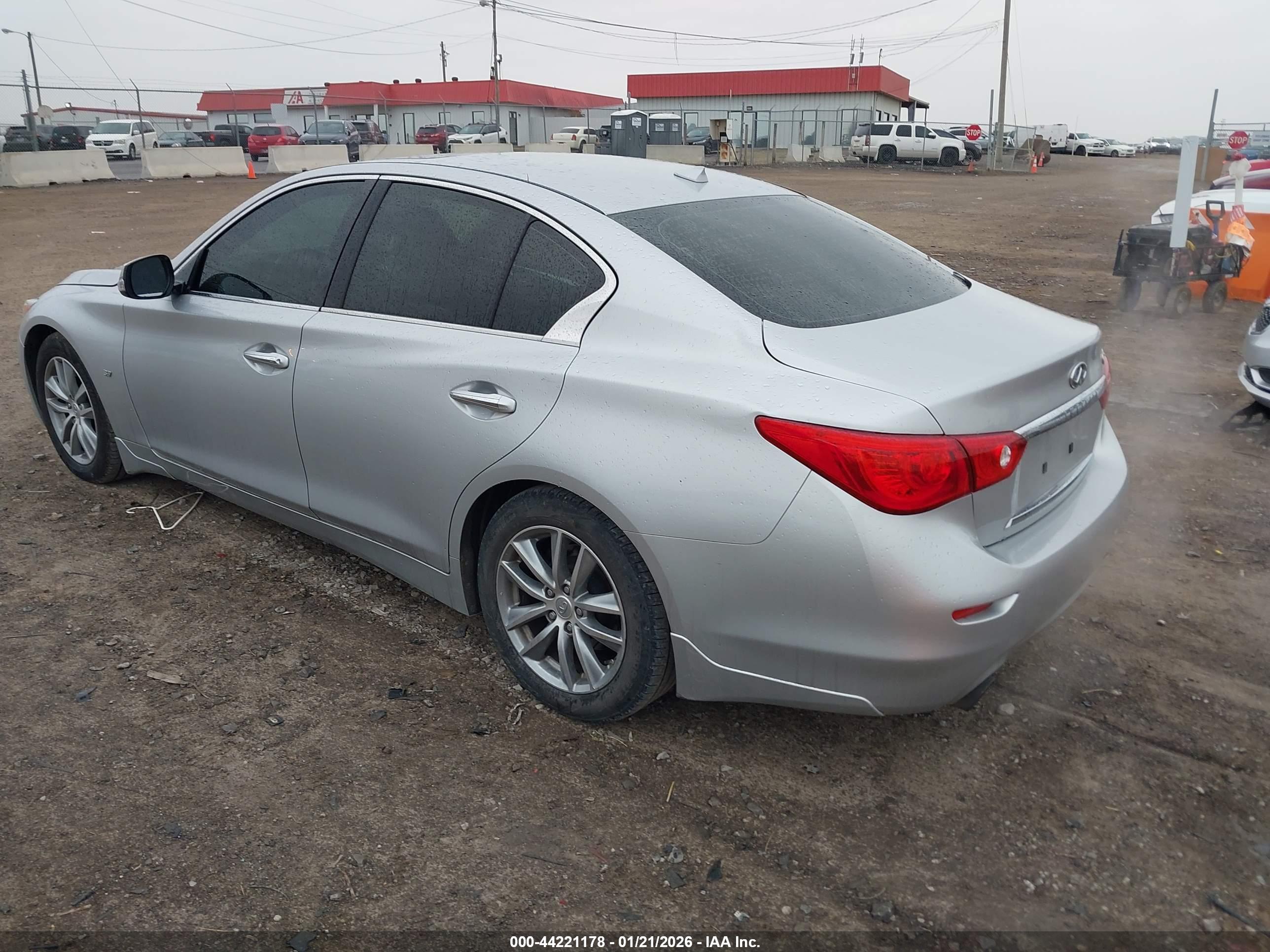 INFINITI Q50 image 3