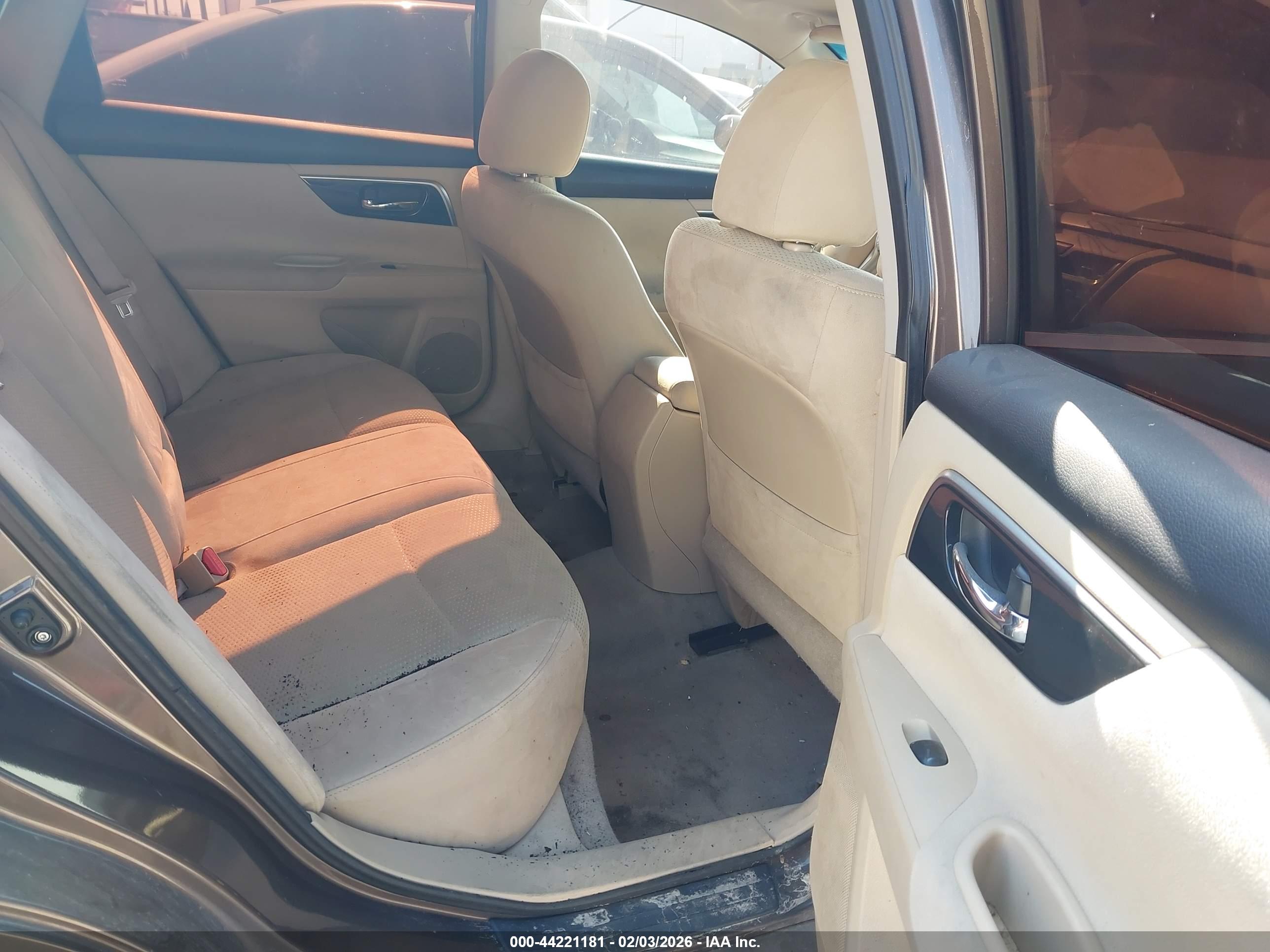 NISSAN ALTIMA image 8