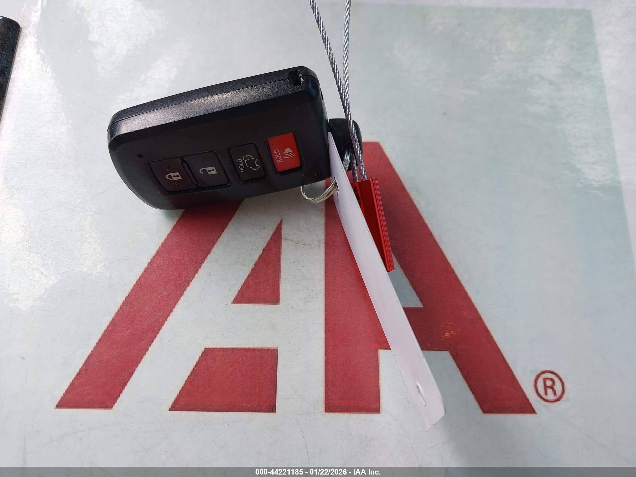TOYOTA RAV4 image 11