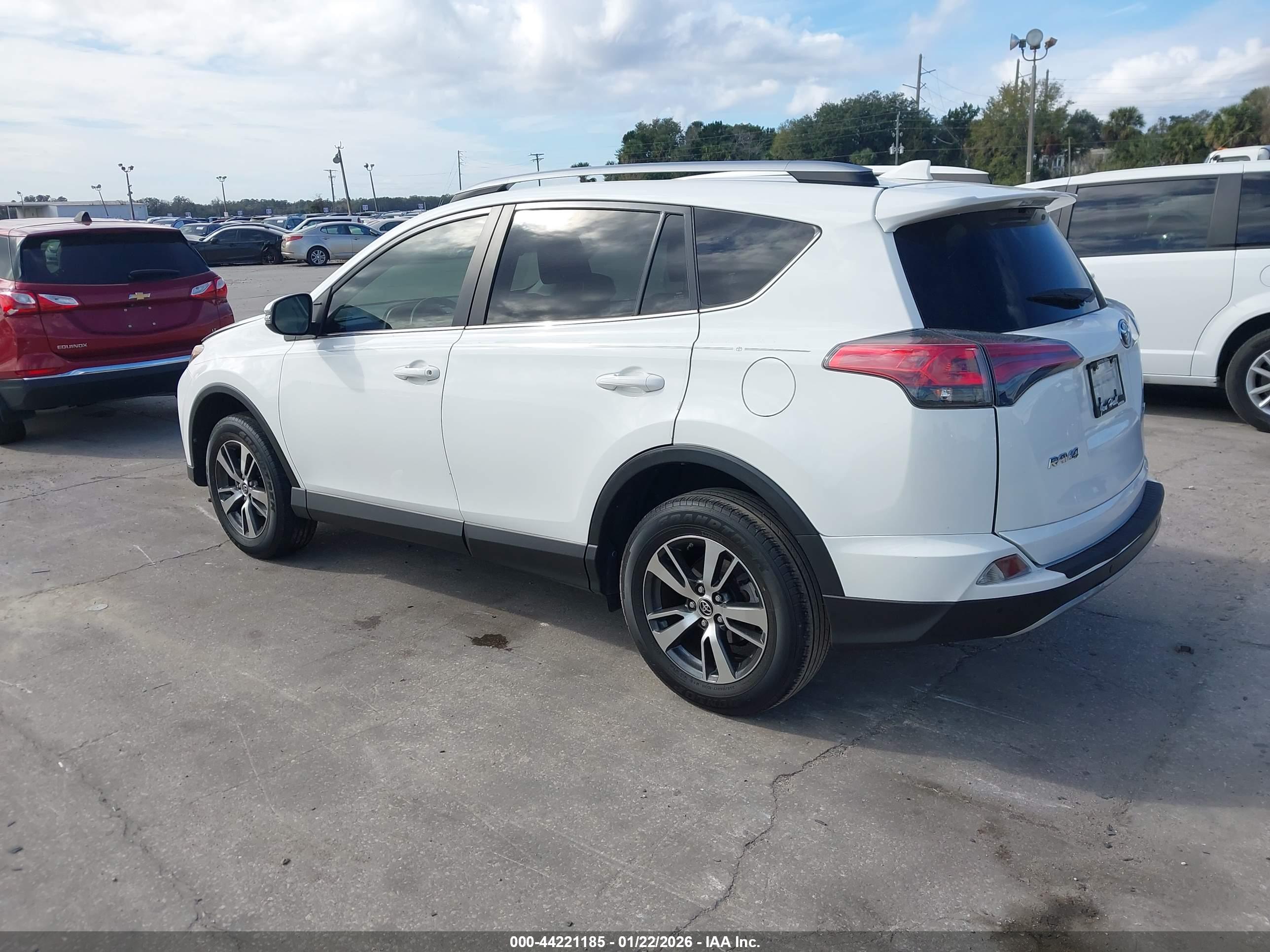 TOYOTA RAV4 image 3