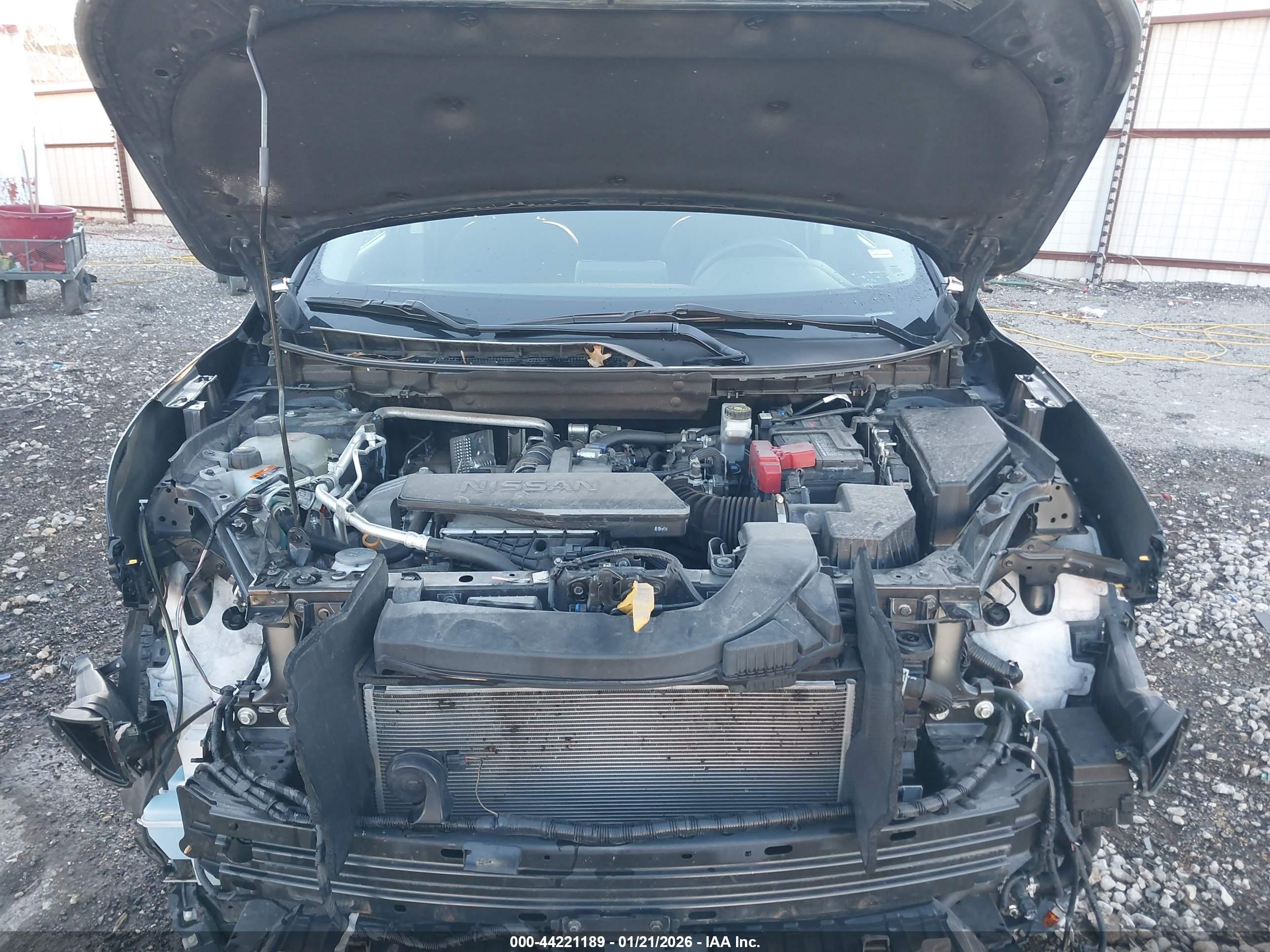 NISSAN ROGUE image 10