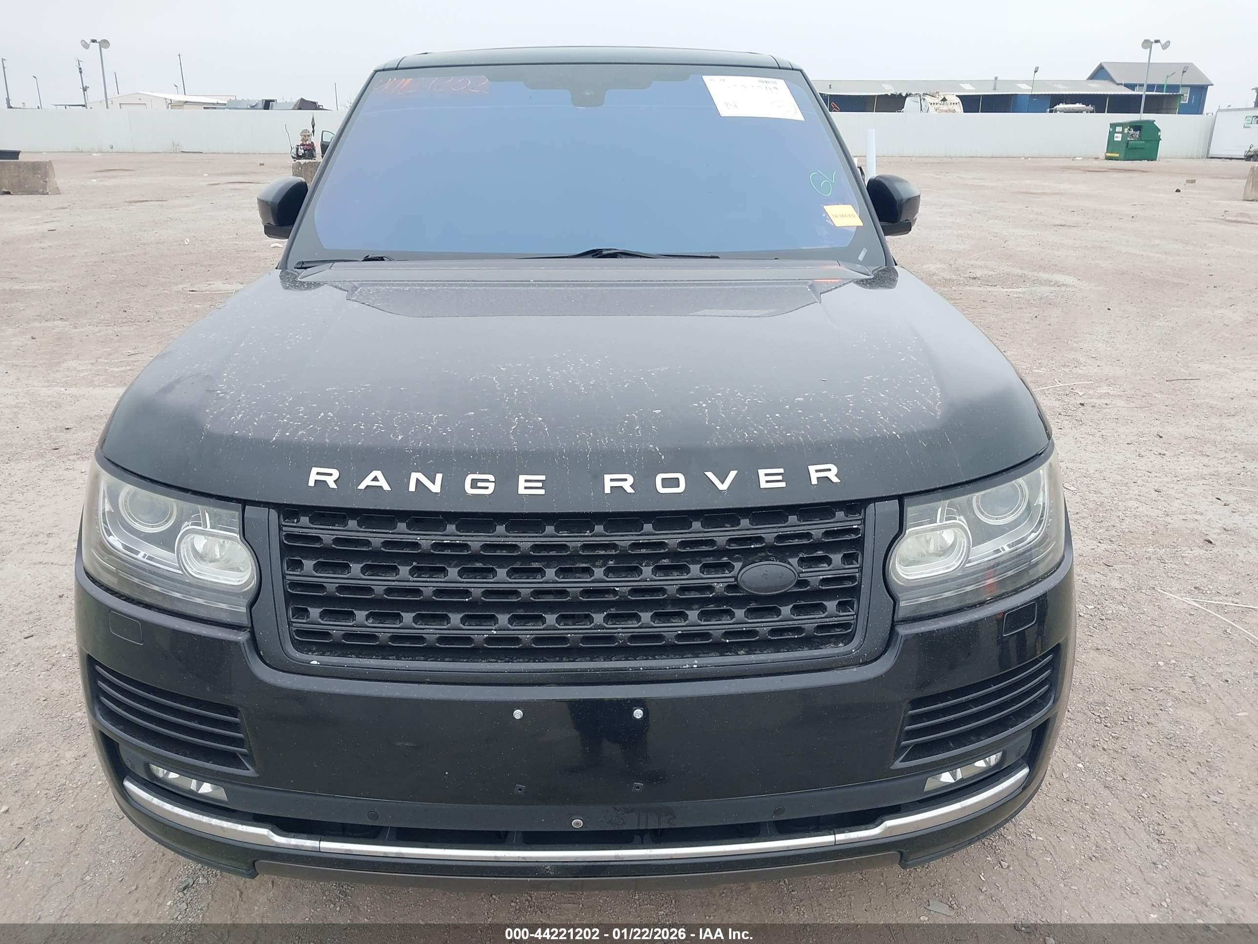 LAND ROVER image 6