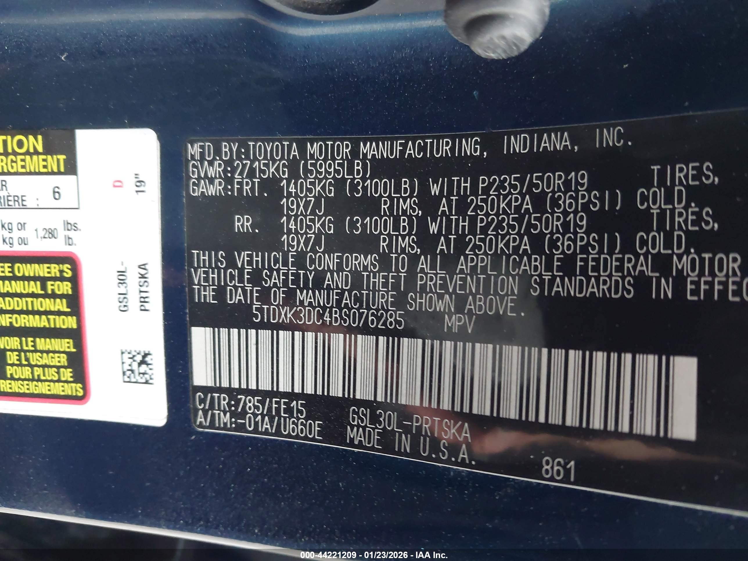 TOYOTA SIENNA image 9