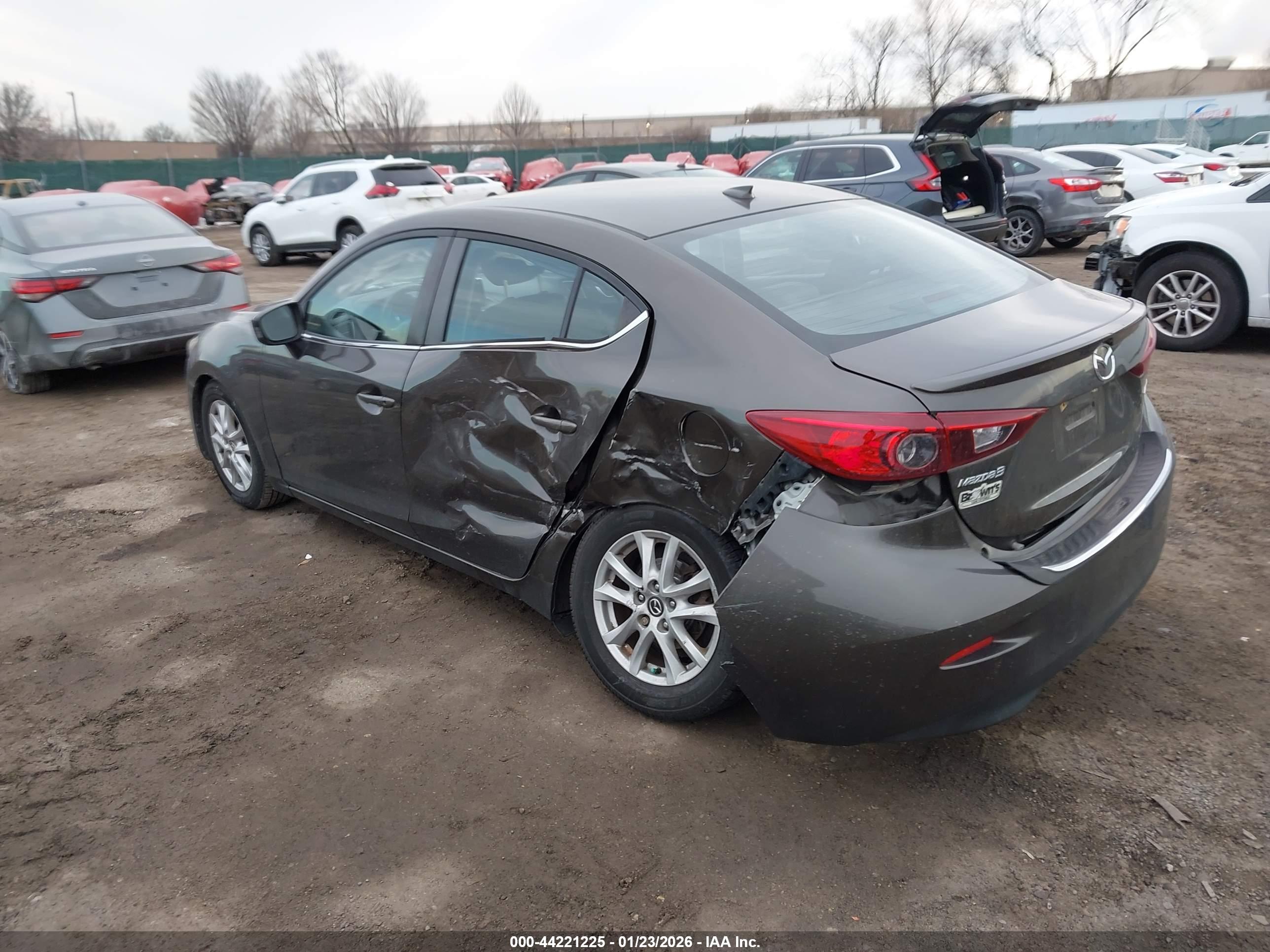 MAZDA MAZDA3 image 3