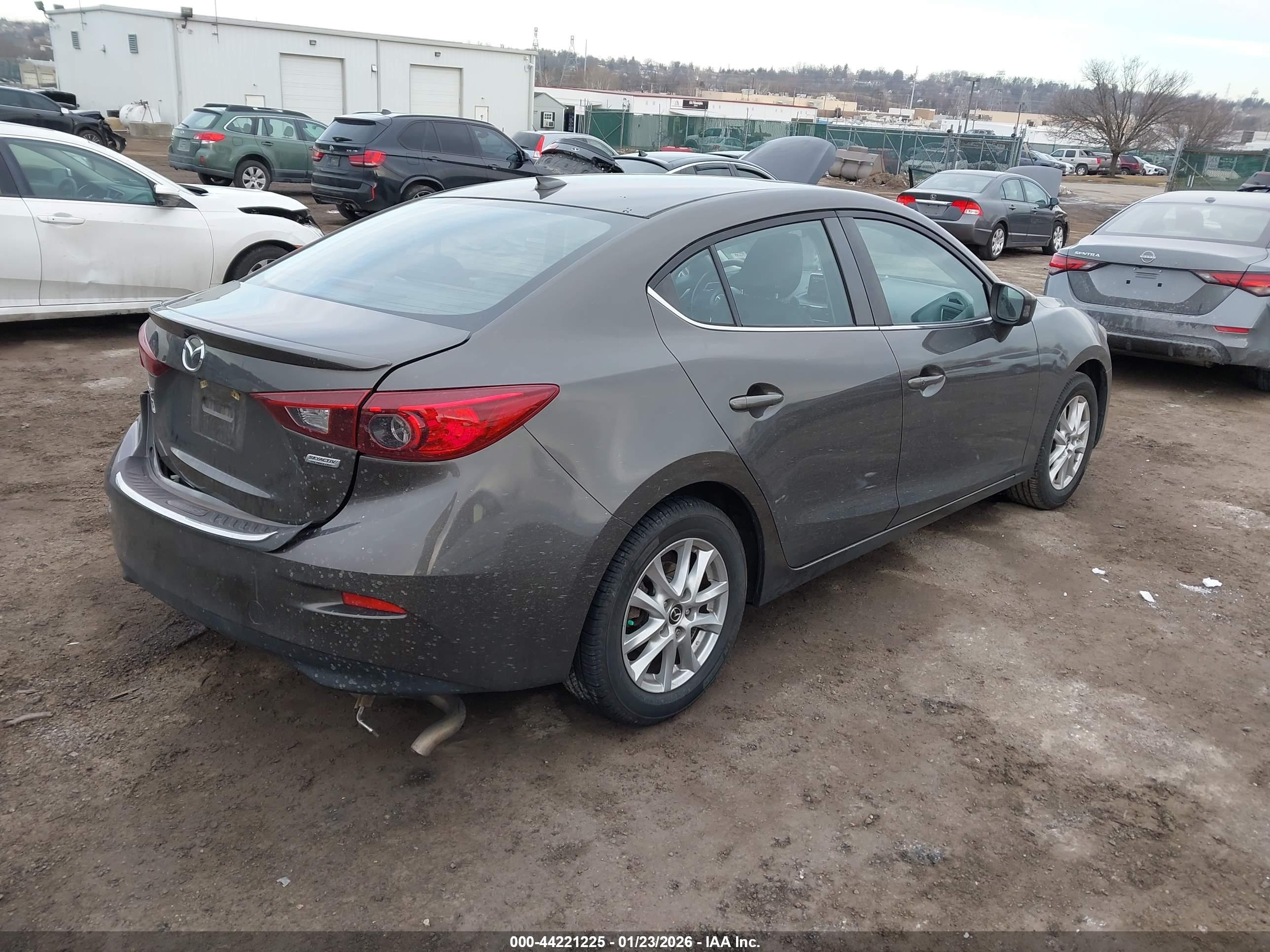 MAZDA MAZDA3 image 4