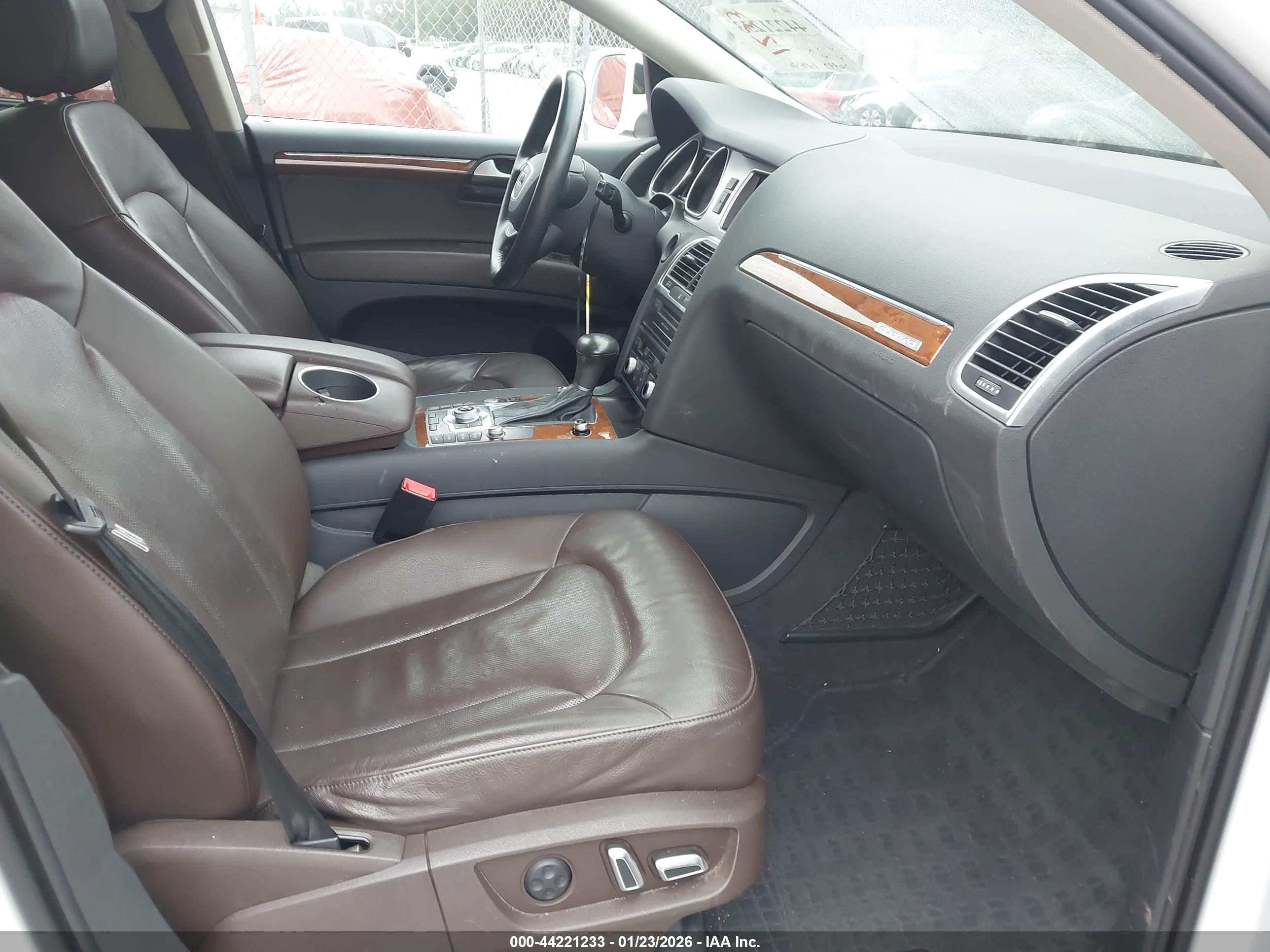 AUDI Q7 image 5