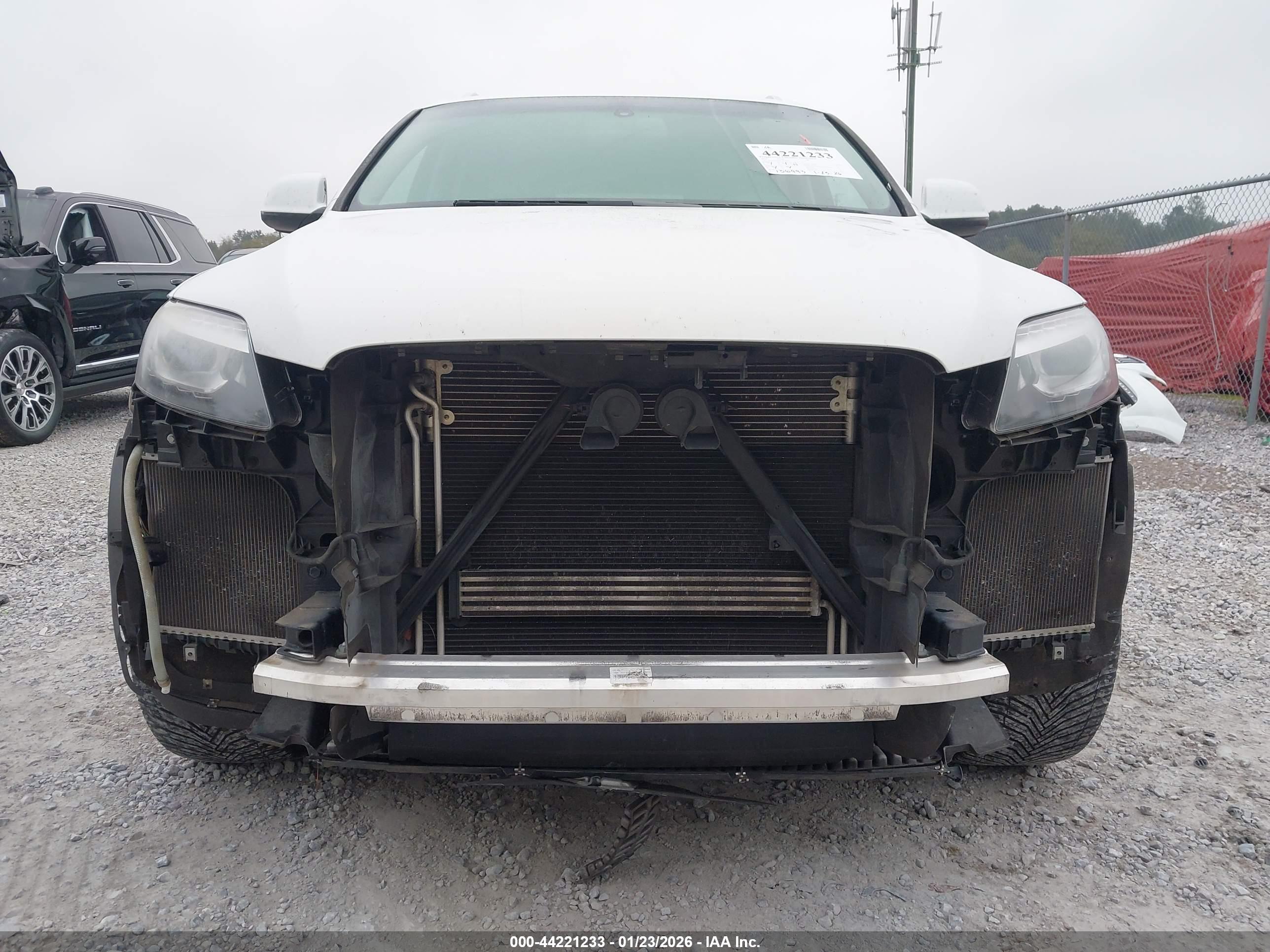 AUDI Q7 image 6