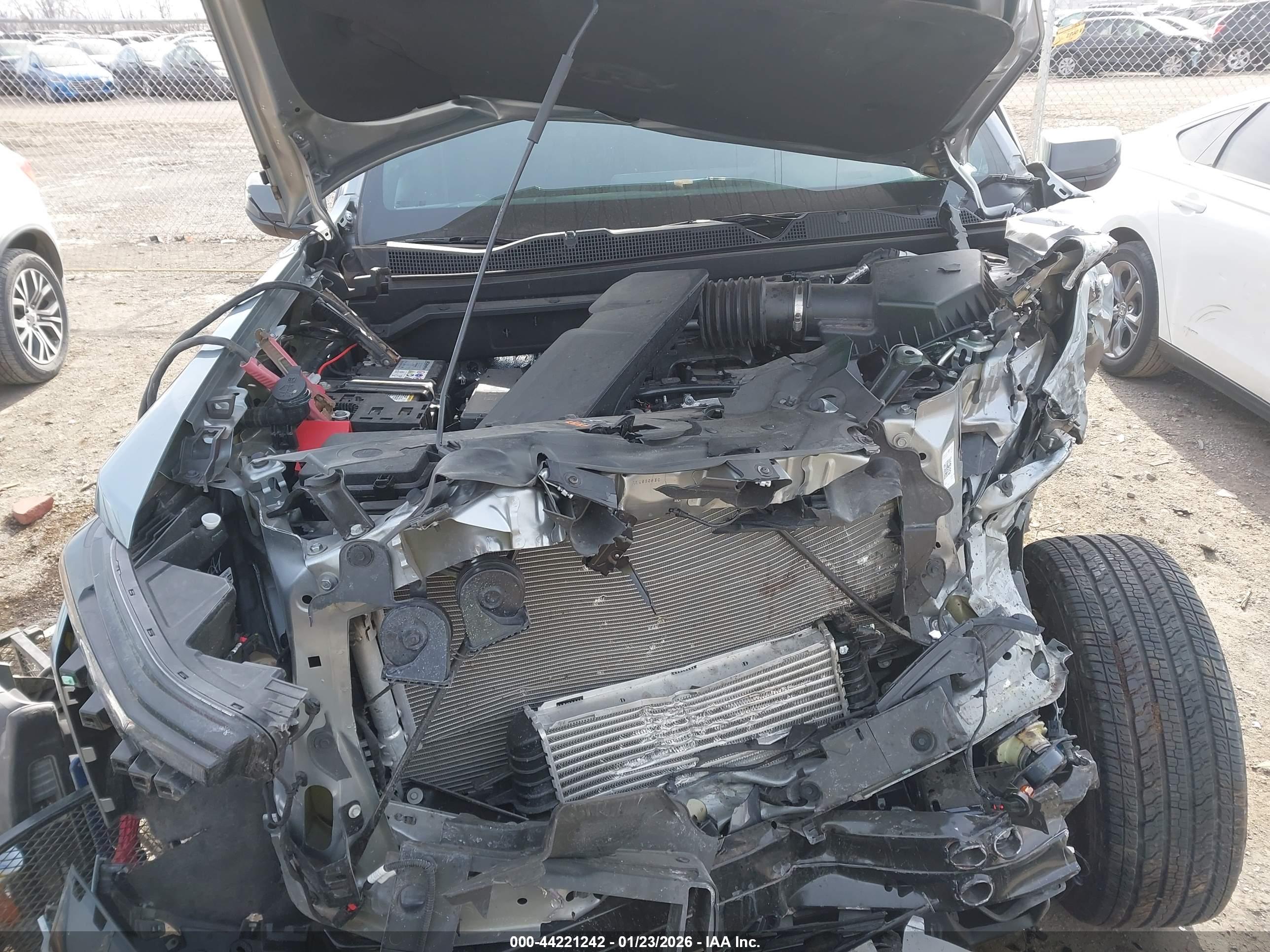 CHEVROLET COLORADO image 10