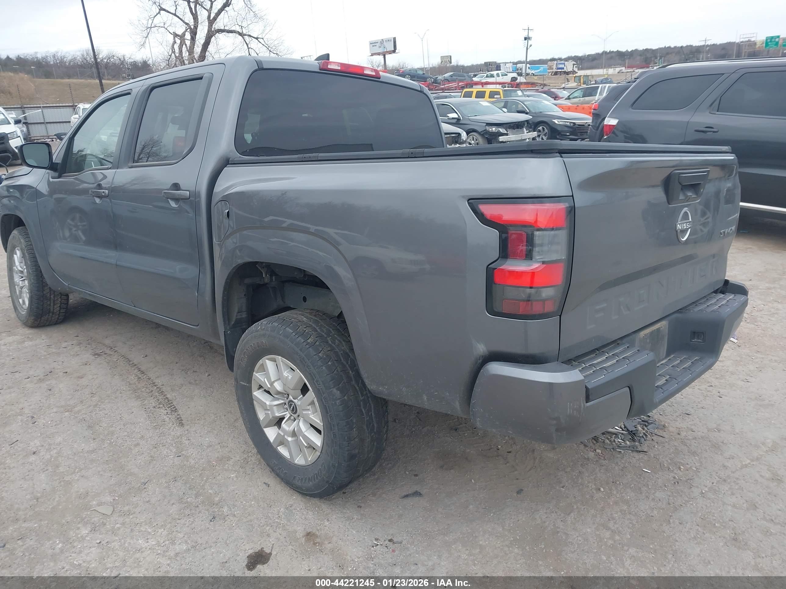 NISSAN FRONTIER image 3