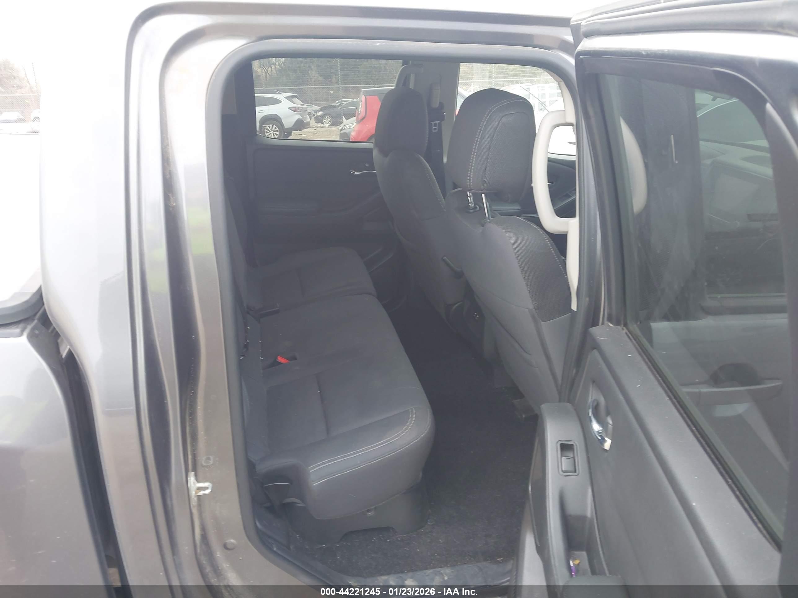 NISSAN FRONTIER image 8