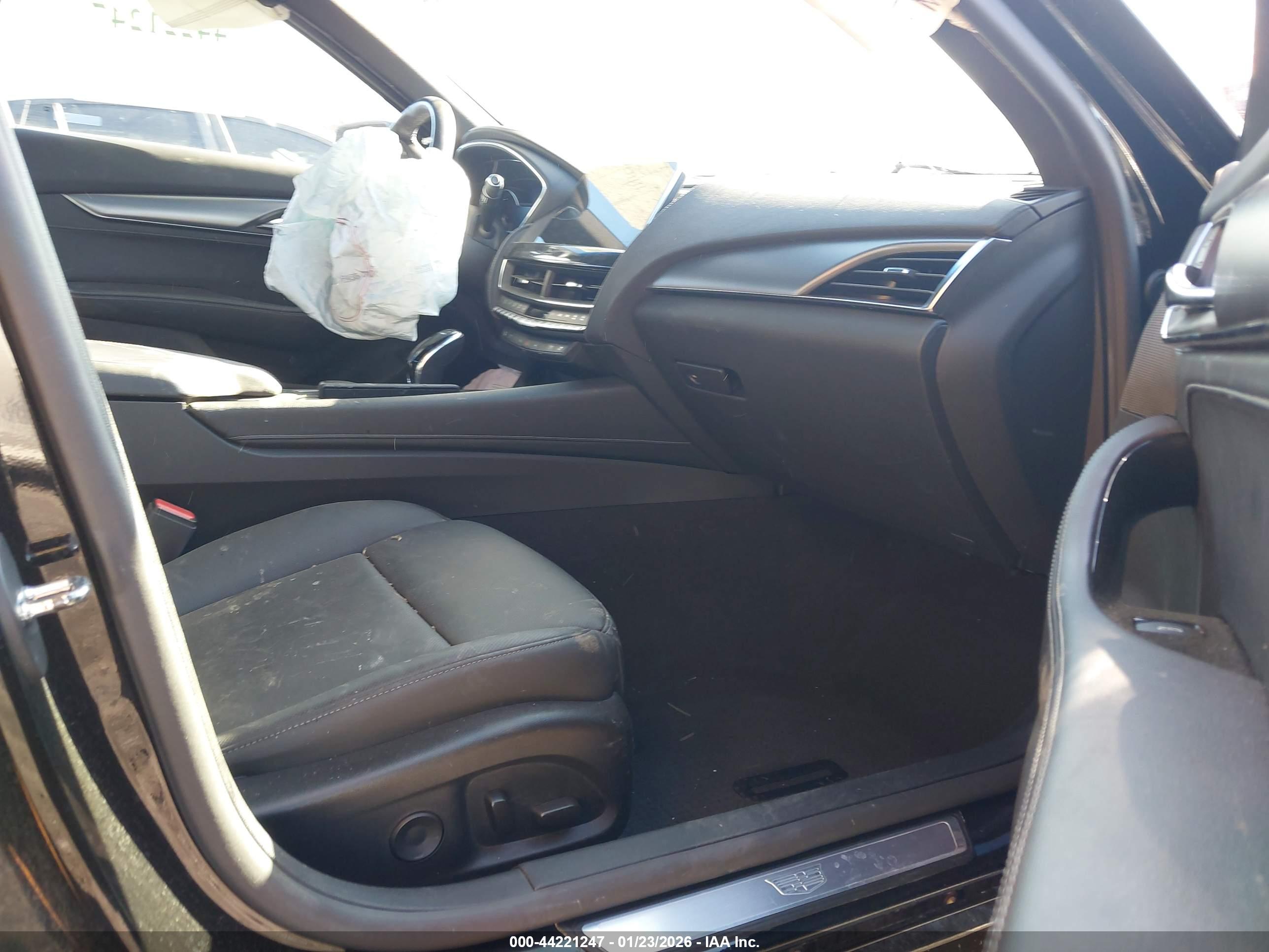 CADILLAC CT5 image 5