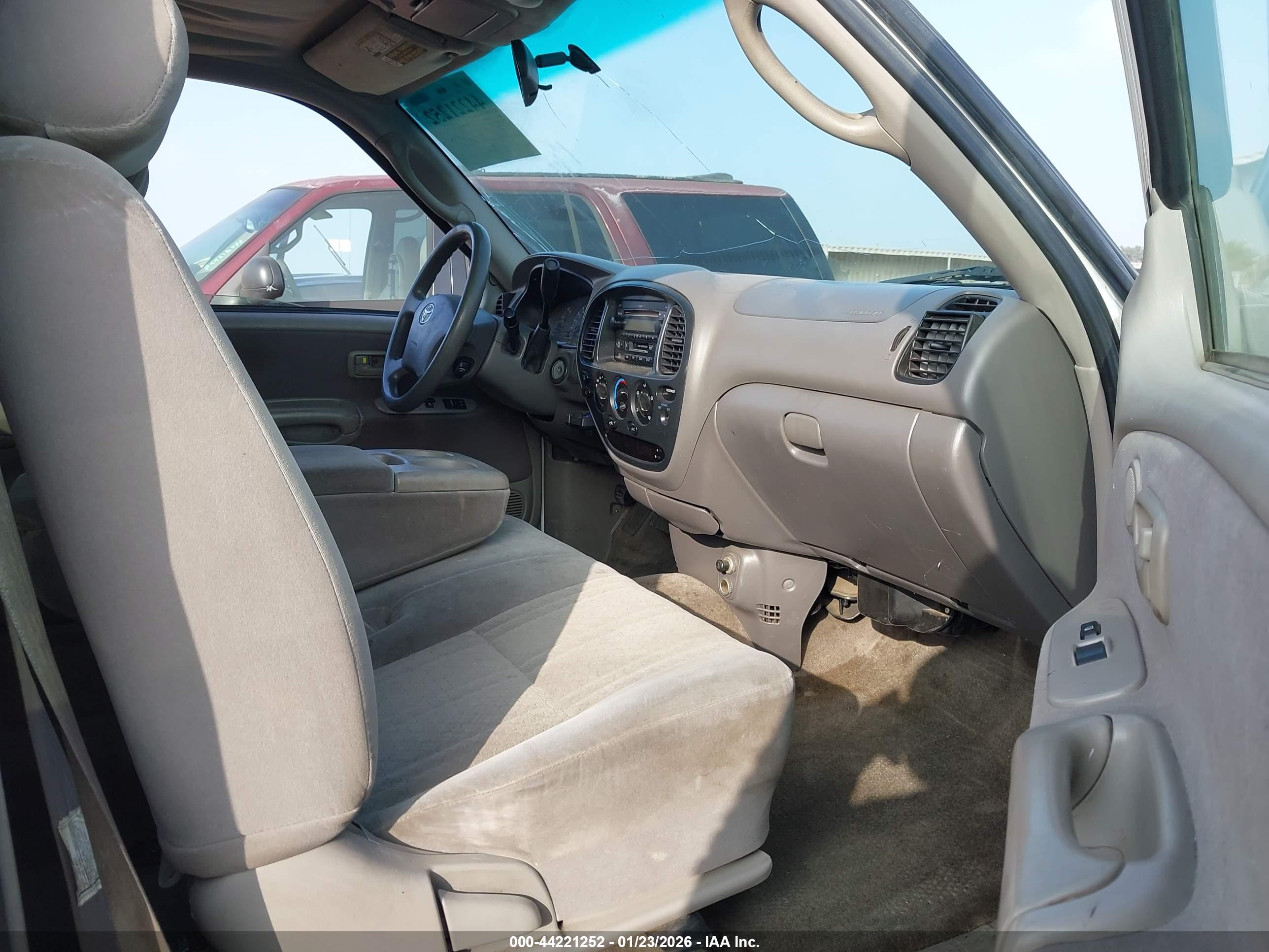 TOYOTA TUNDRA image 5