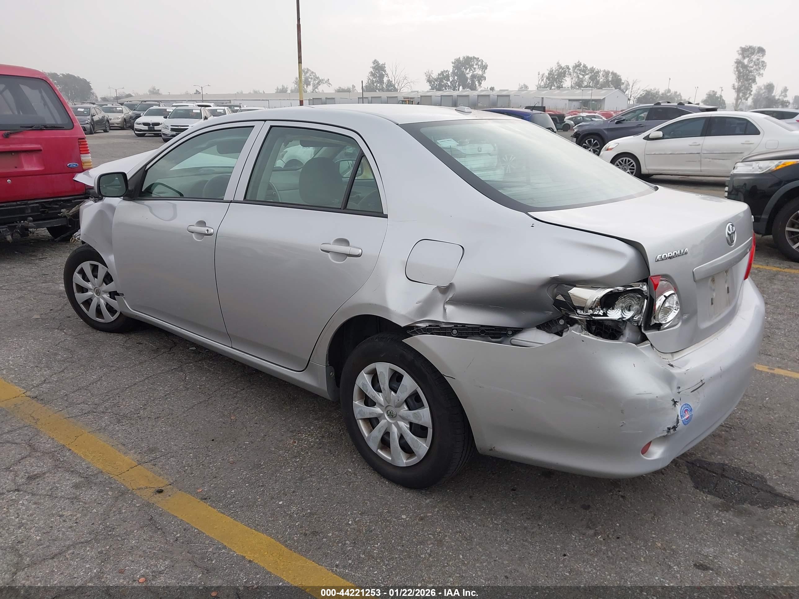 TOYOTA COROLLA image 3