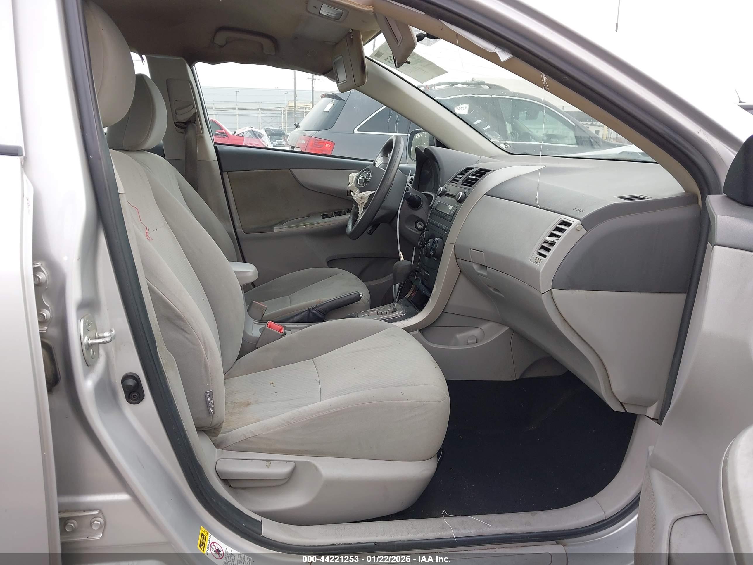 TOYOTA COROLLA image 5