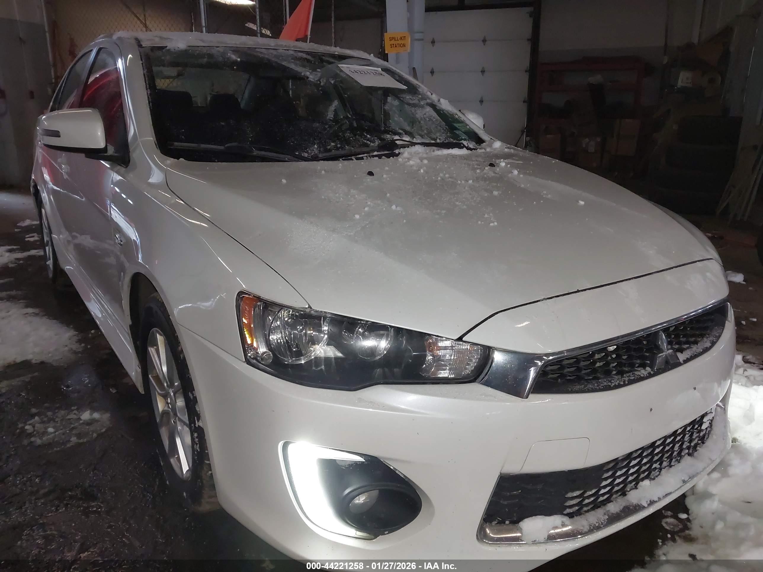MITSUBISHI LANCER image 6