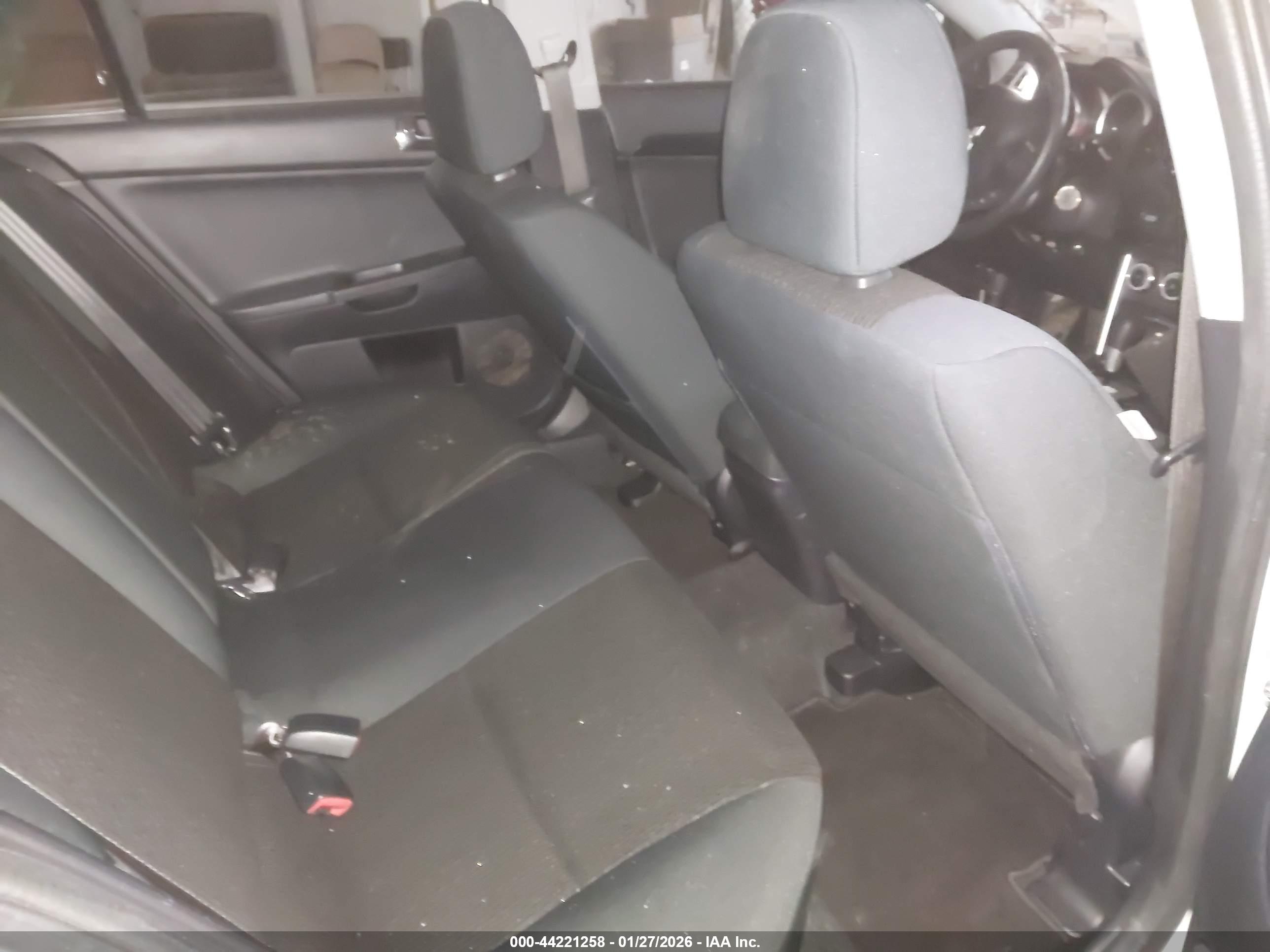 MITSUBISHI LANCER image 8