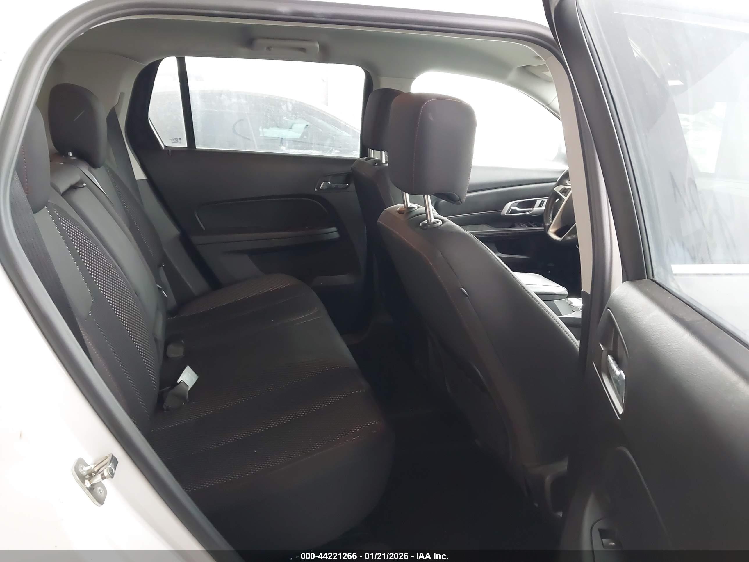 GMC TERRAIN image 8