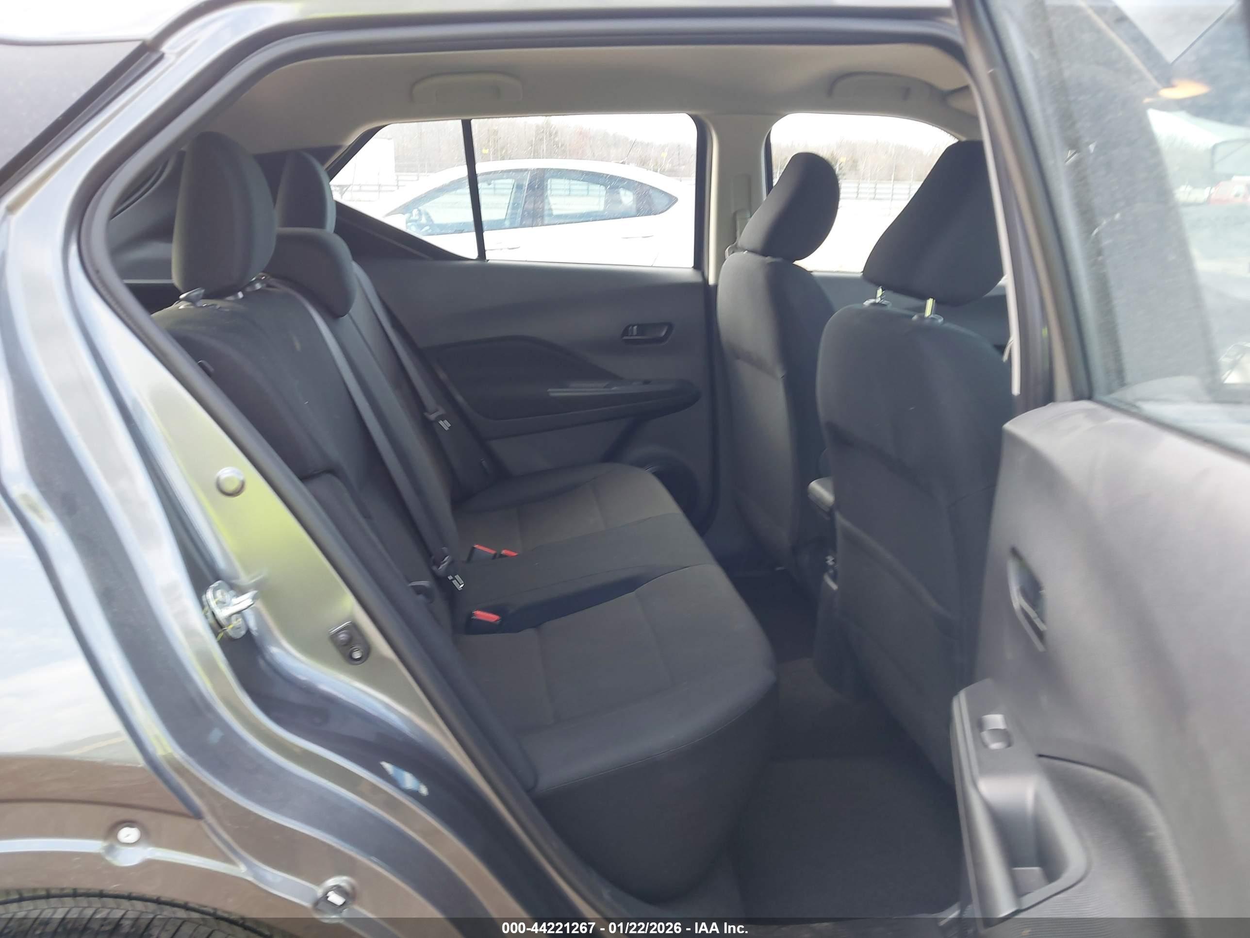 NISSAN KICKS image 8