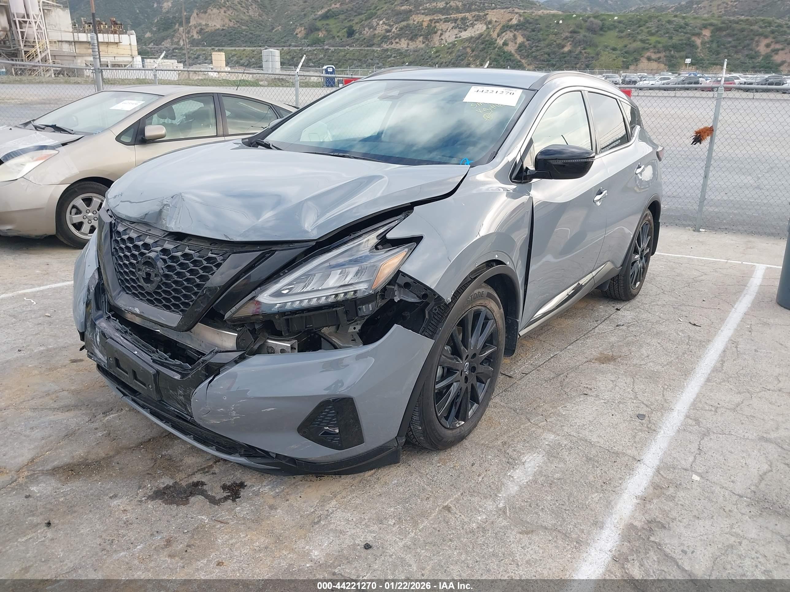 NISSAN MURANO image 2