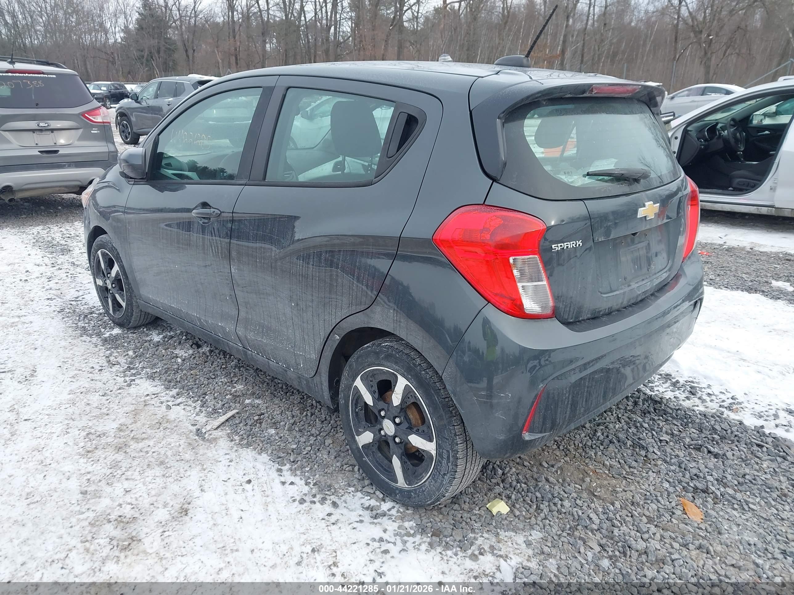 CHEVROLET SPARK image 3