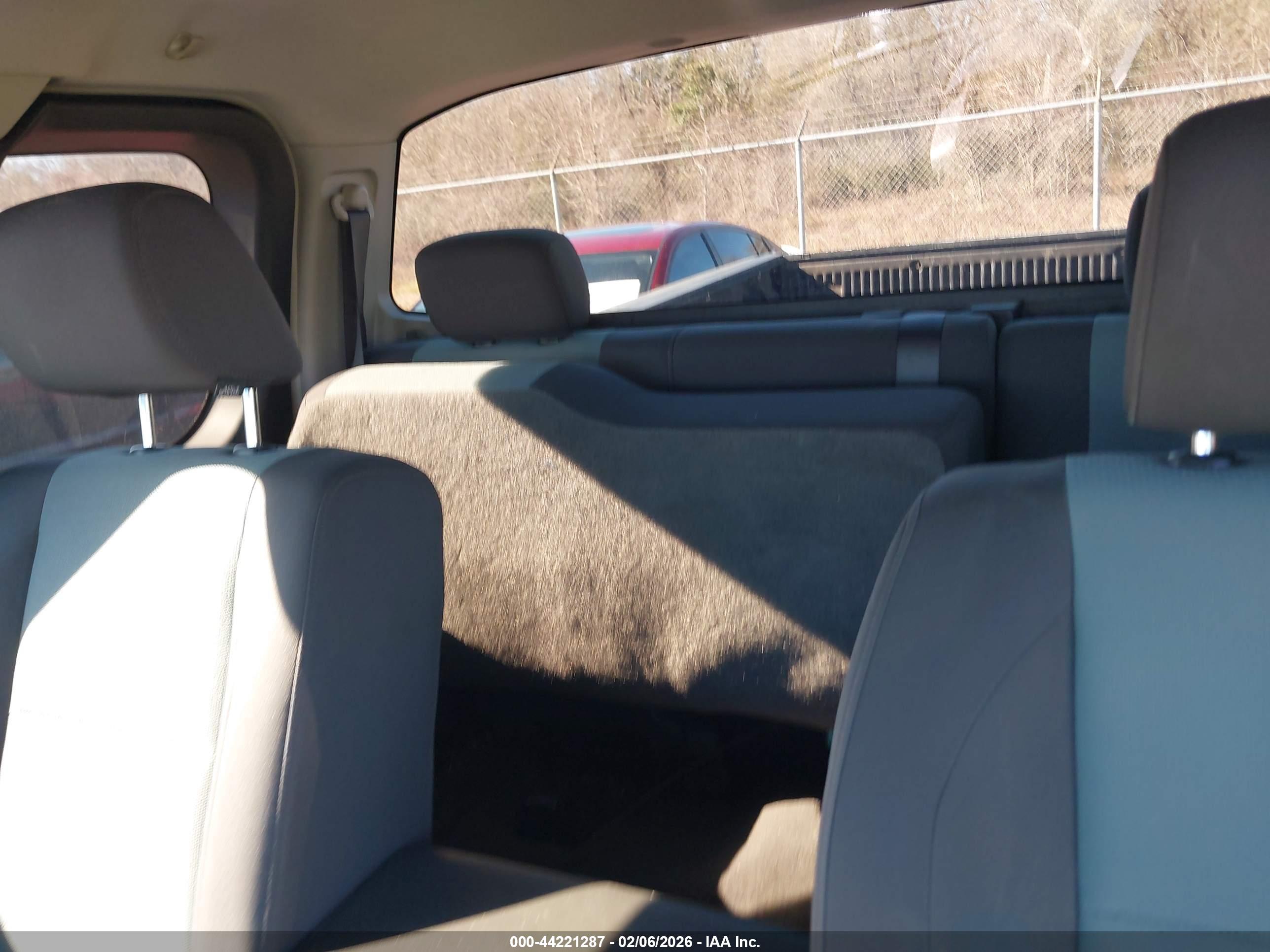 NISSAN TITAN image 8