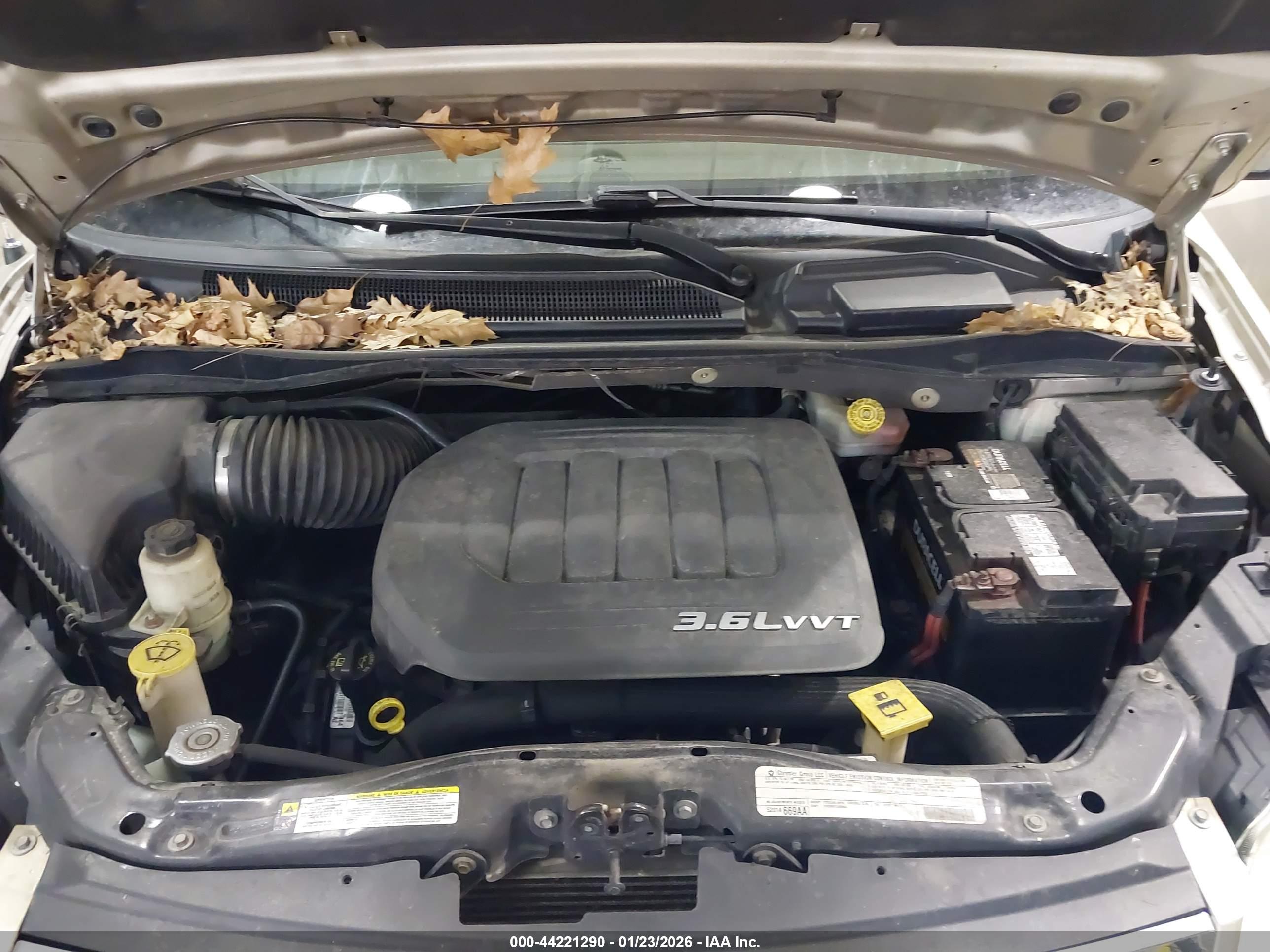 CHRYSLER TOWN image 10