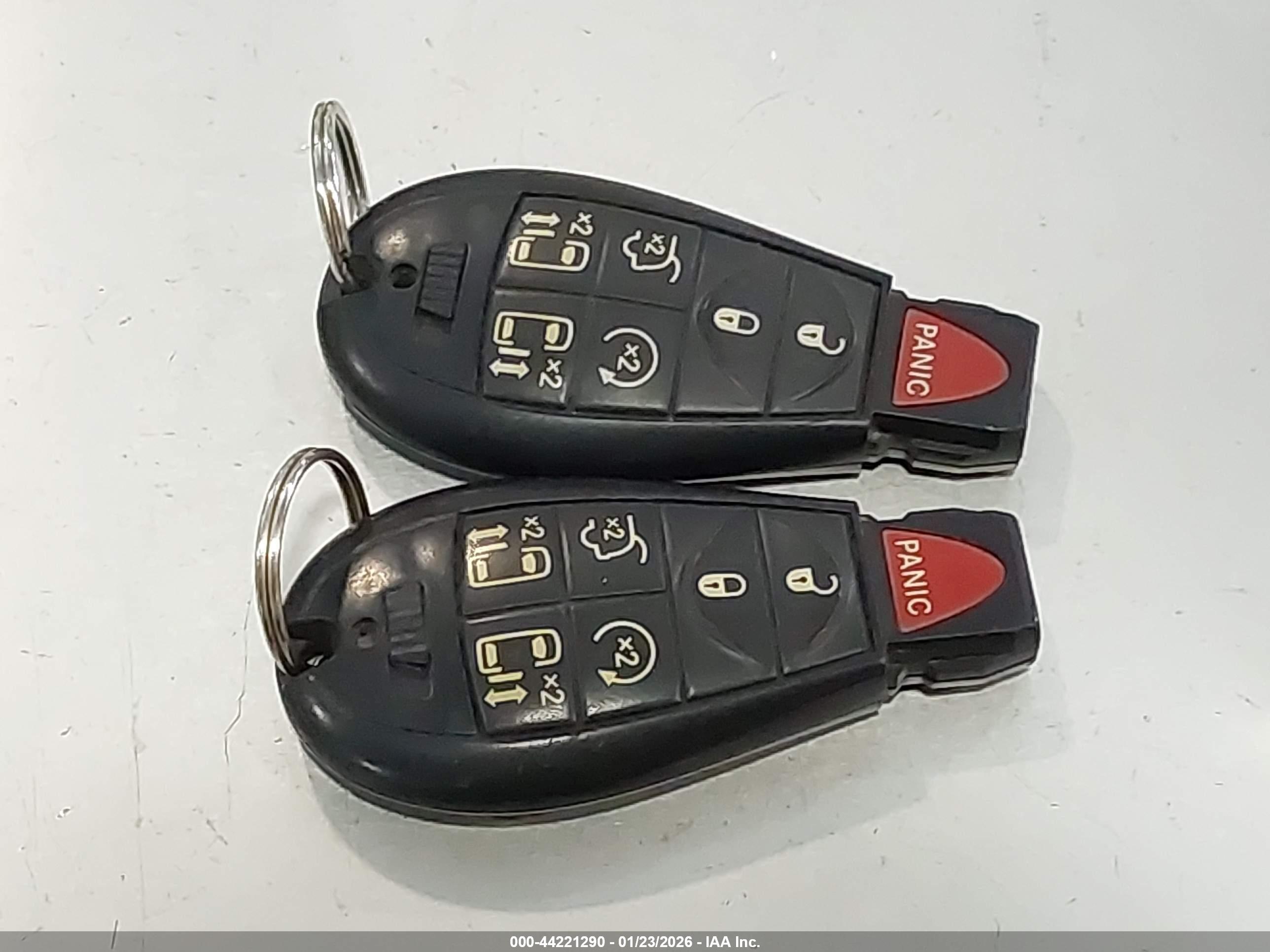 CHRYSLER TOWN image 11