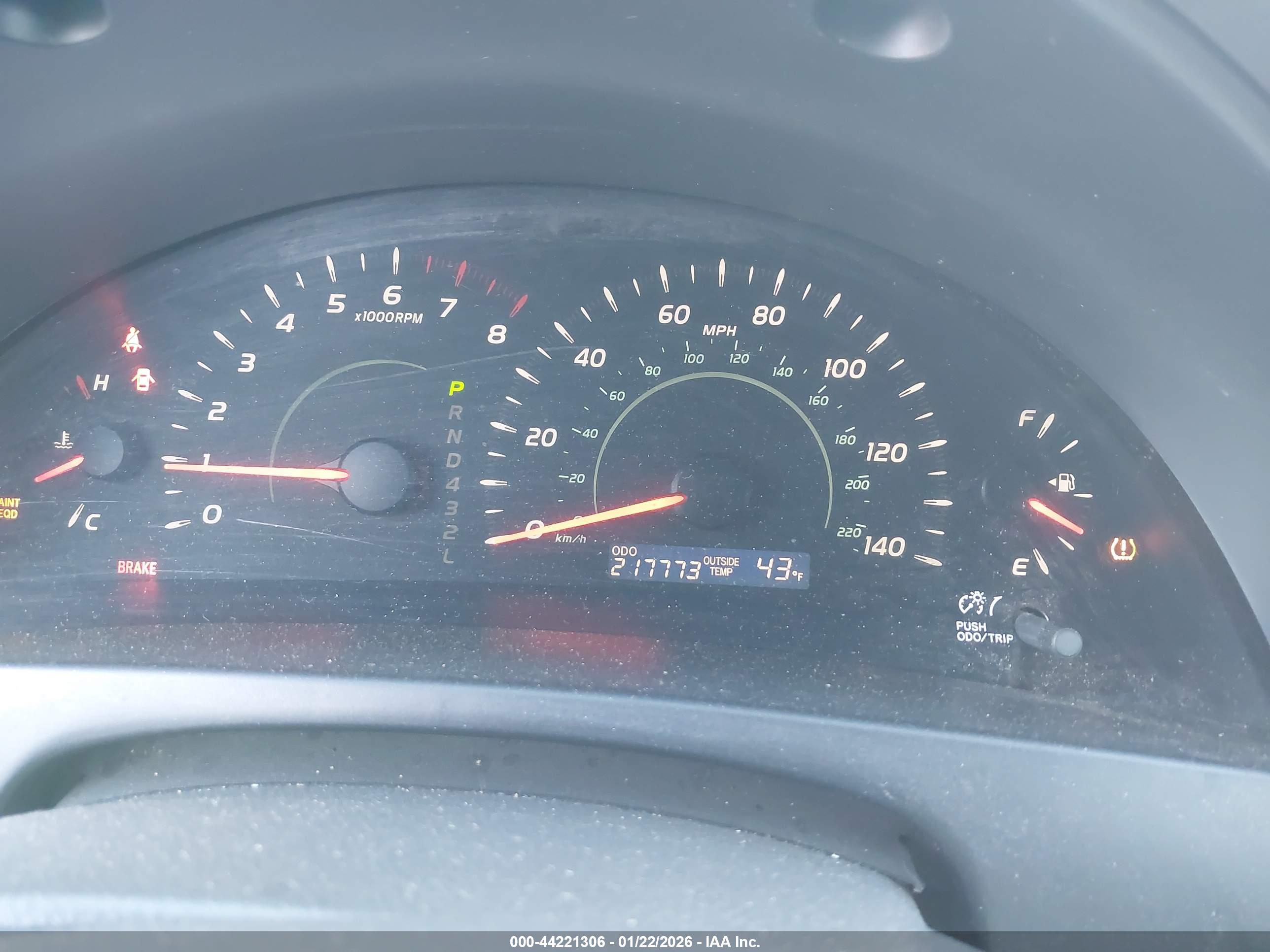 TOYOTA CAMRY image 7