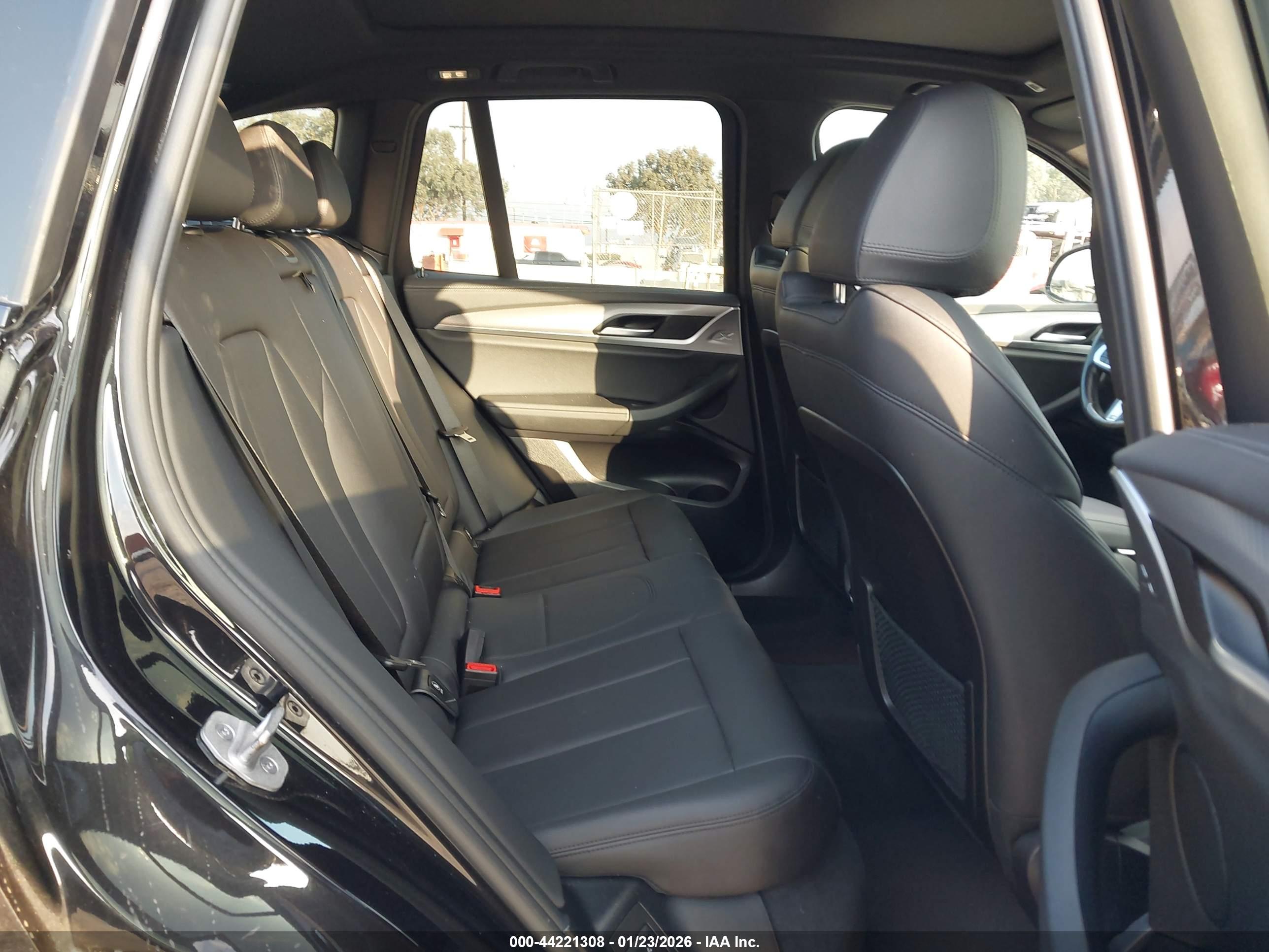 BMW X3 image 8