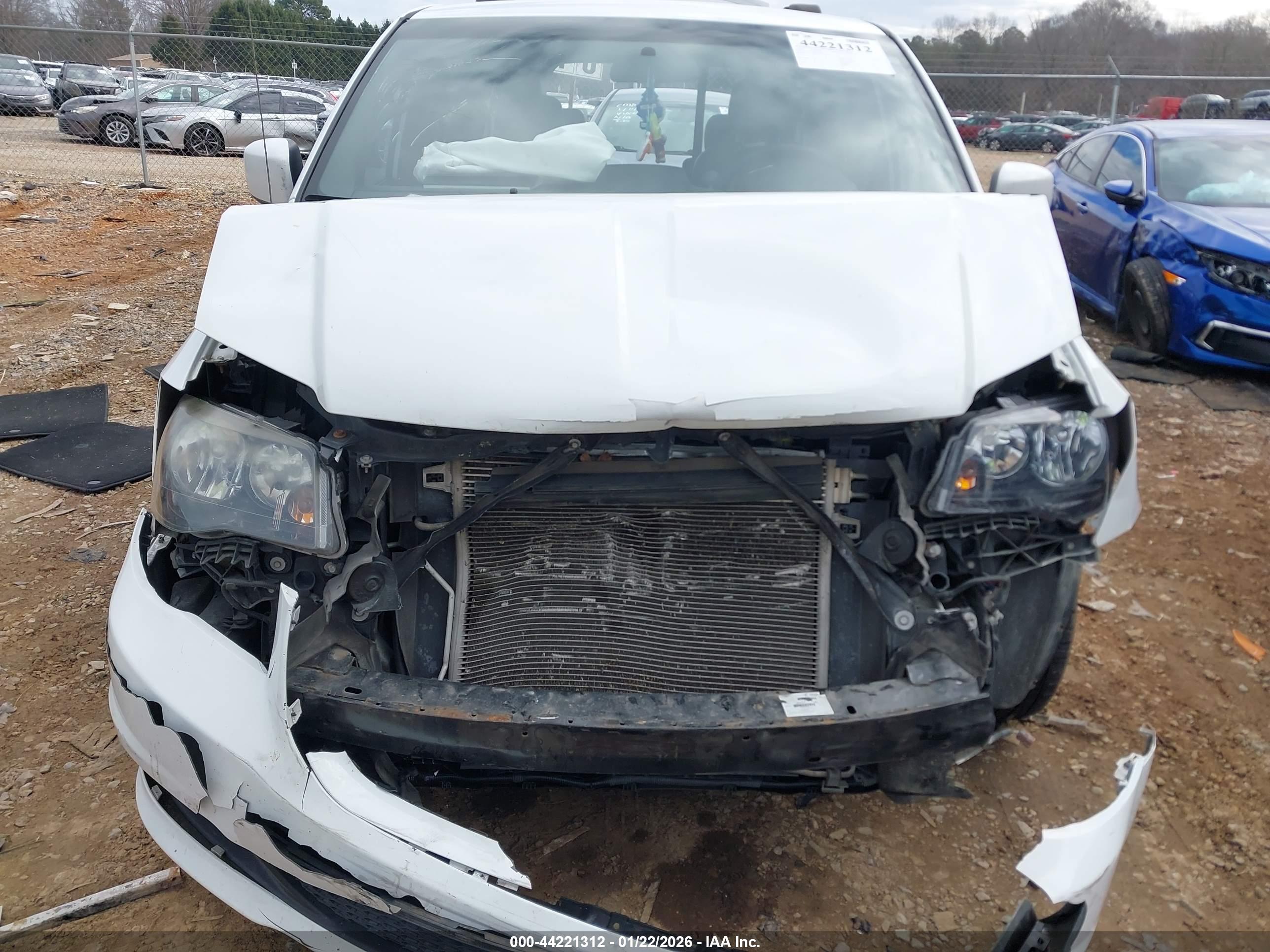 DODGE GRAND image 6