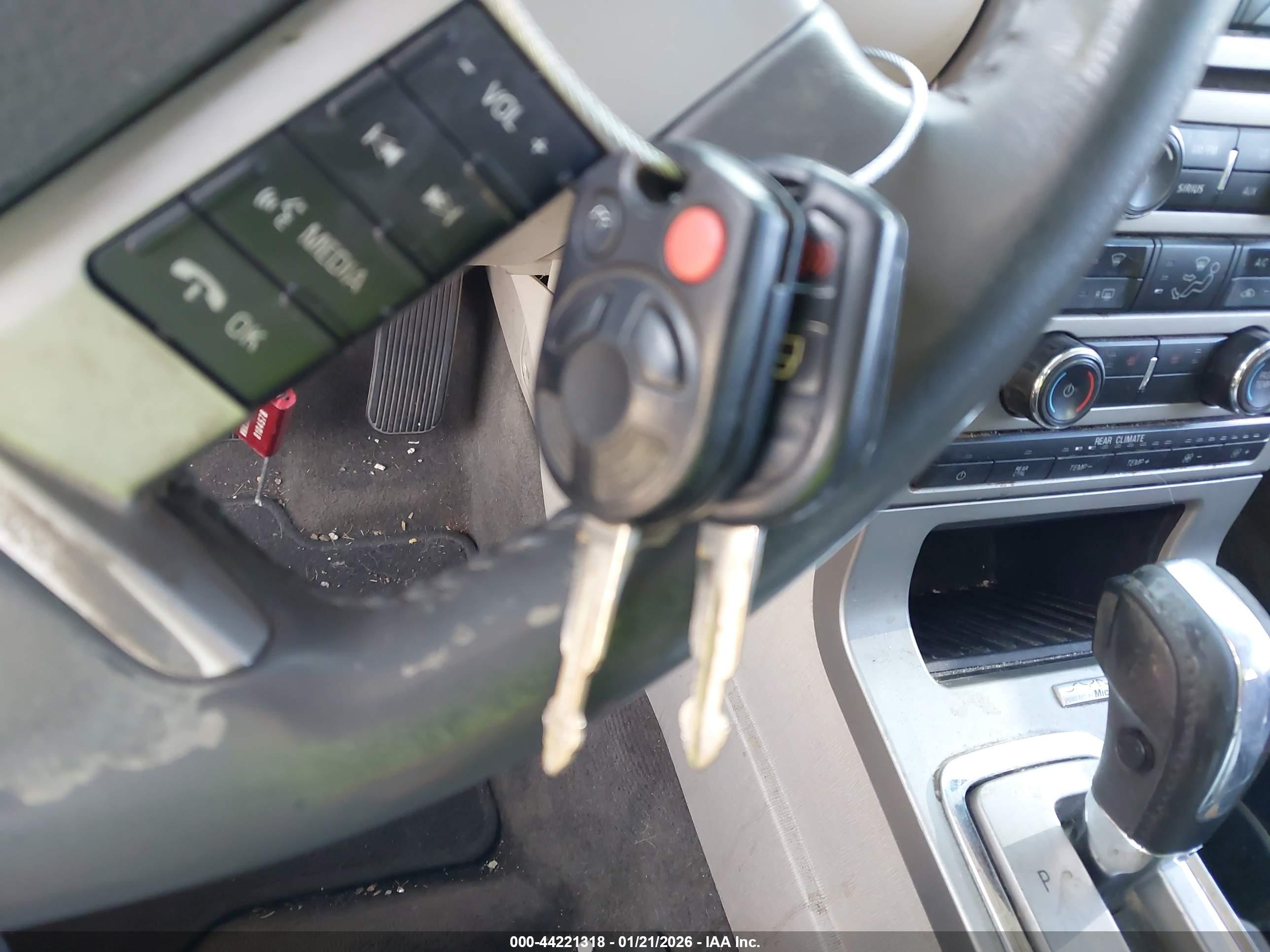 FORD FLEX image 11