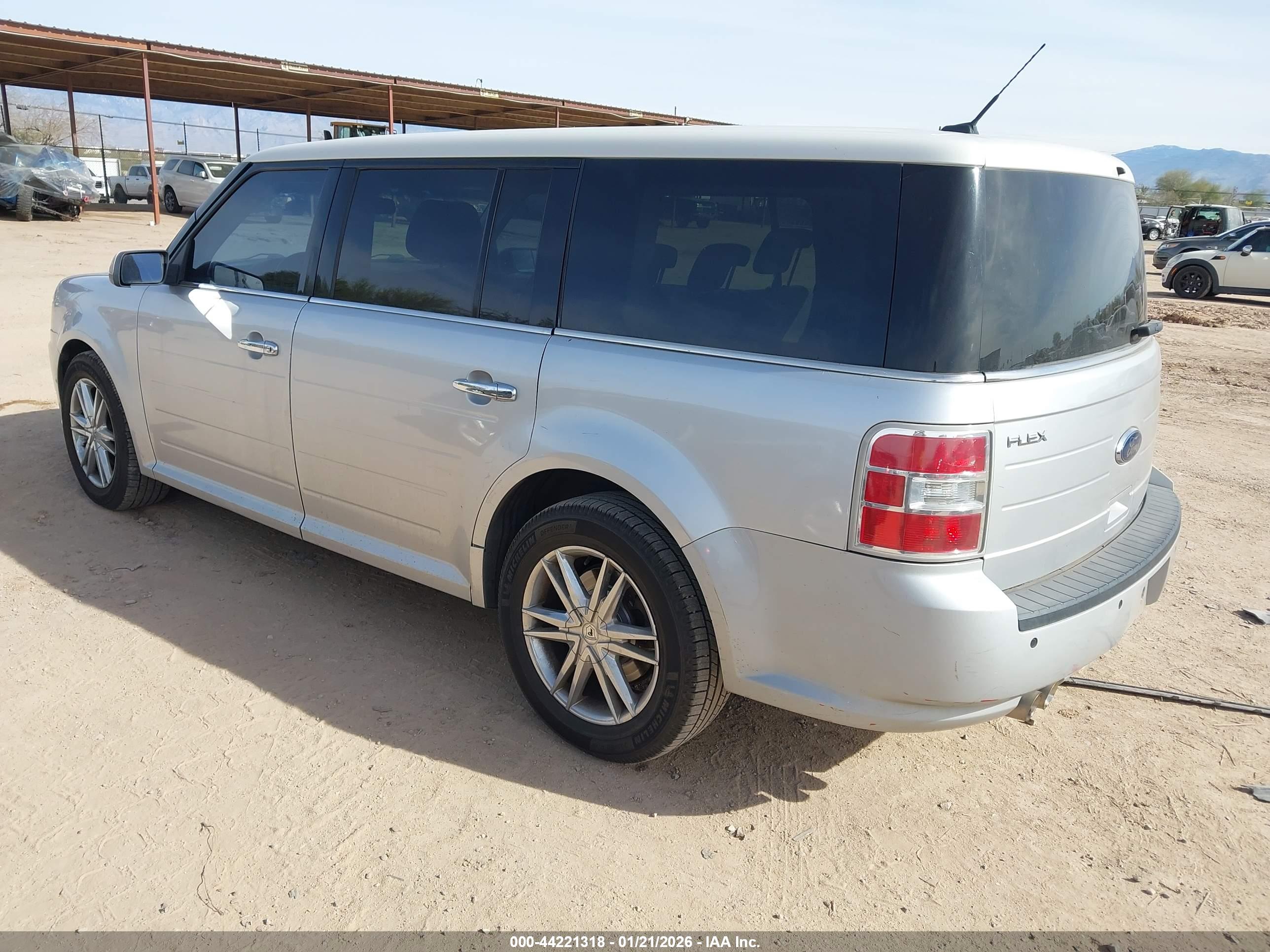 FORD FLEX image 3