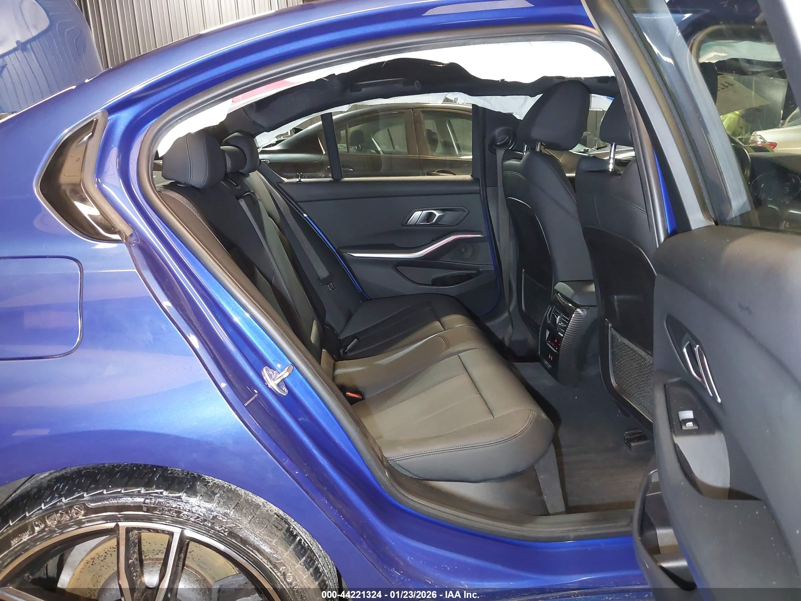 BMW 330I image 8