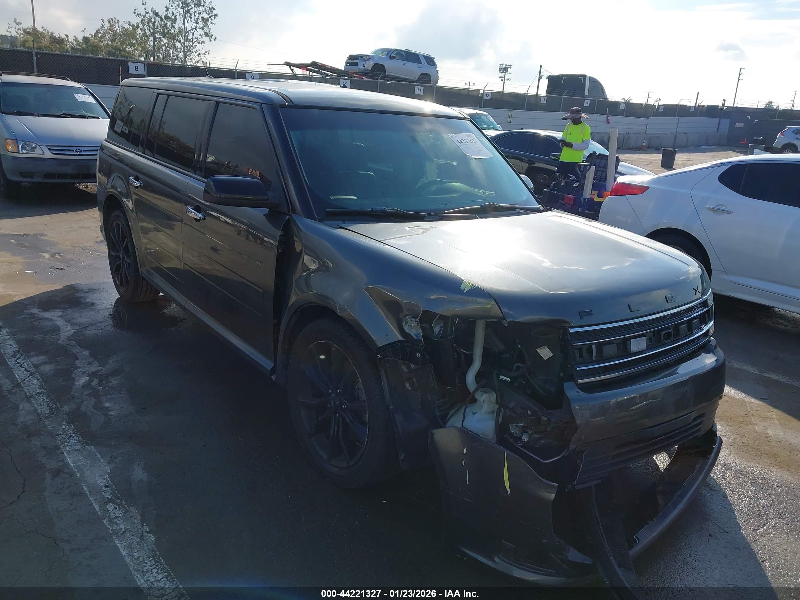 FORD FLEX image 6