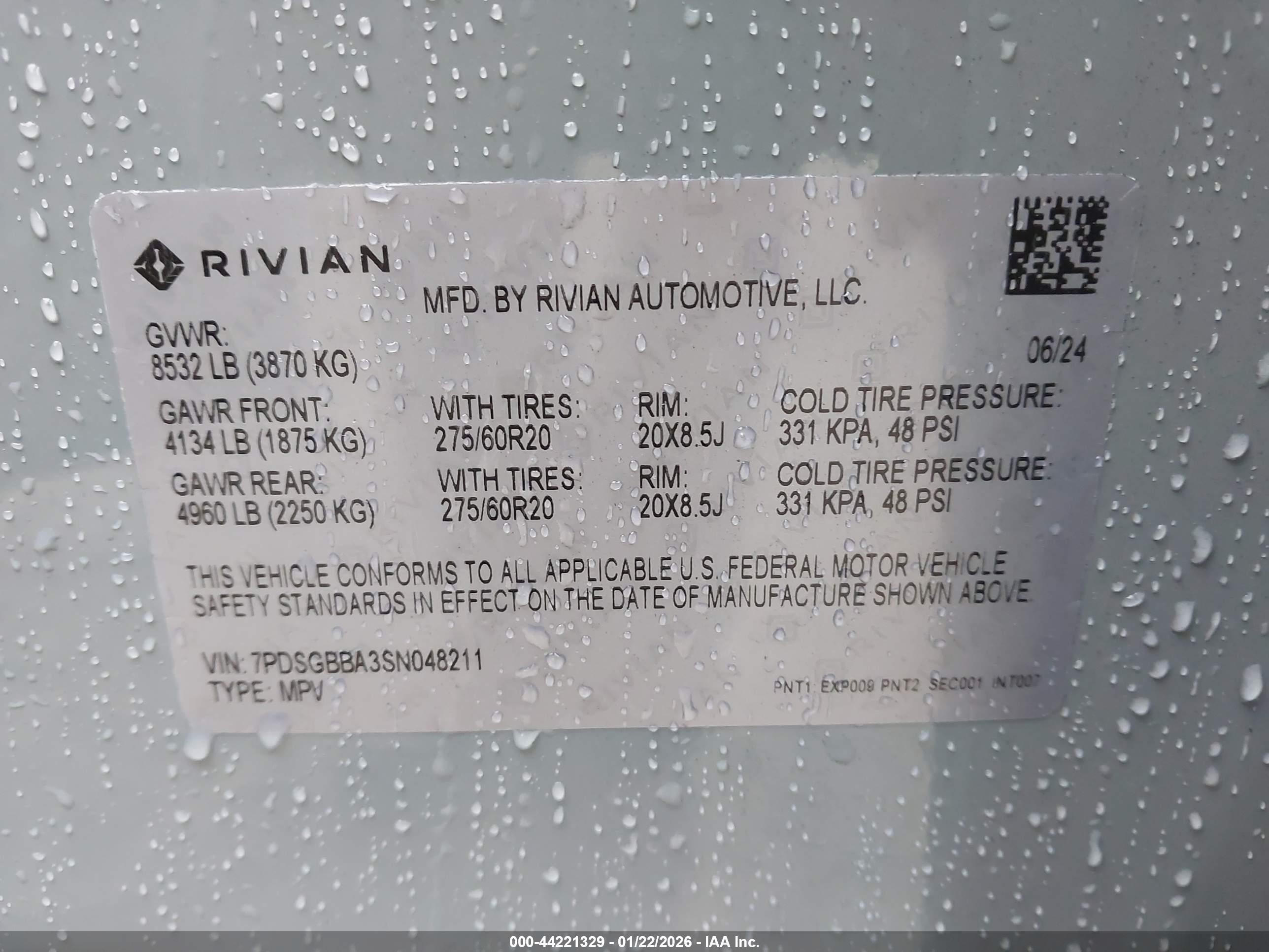 RIVIAN R1S image 9