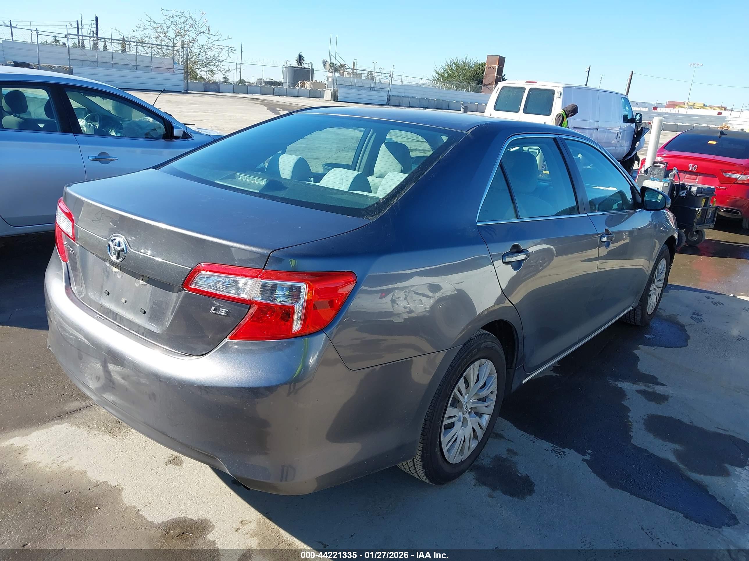 TOYOTA CAMRY image 4