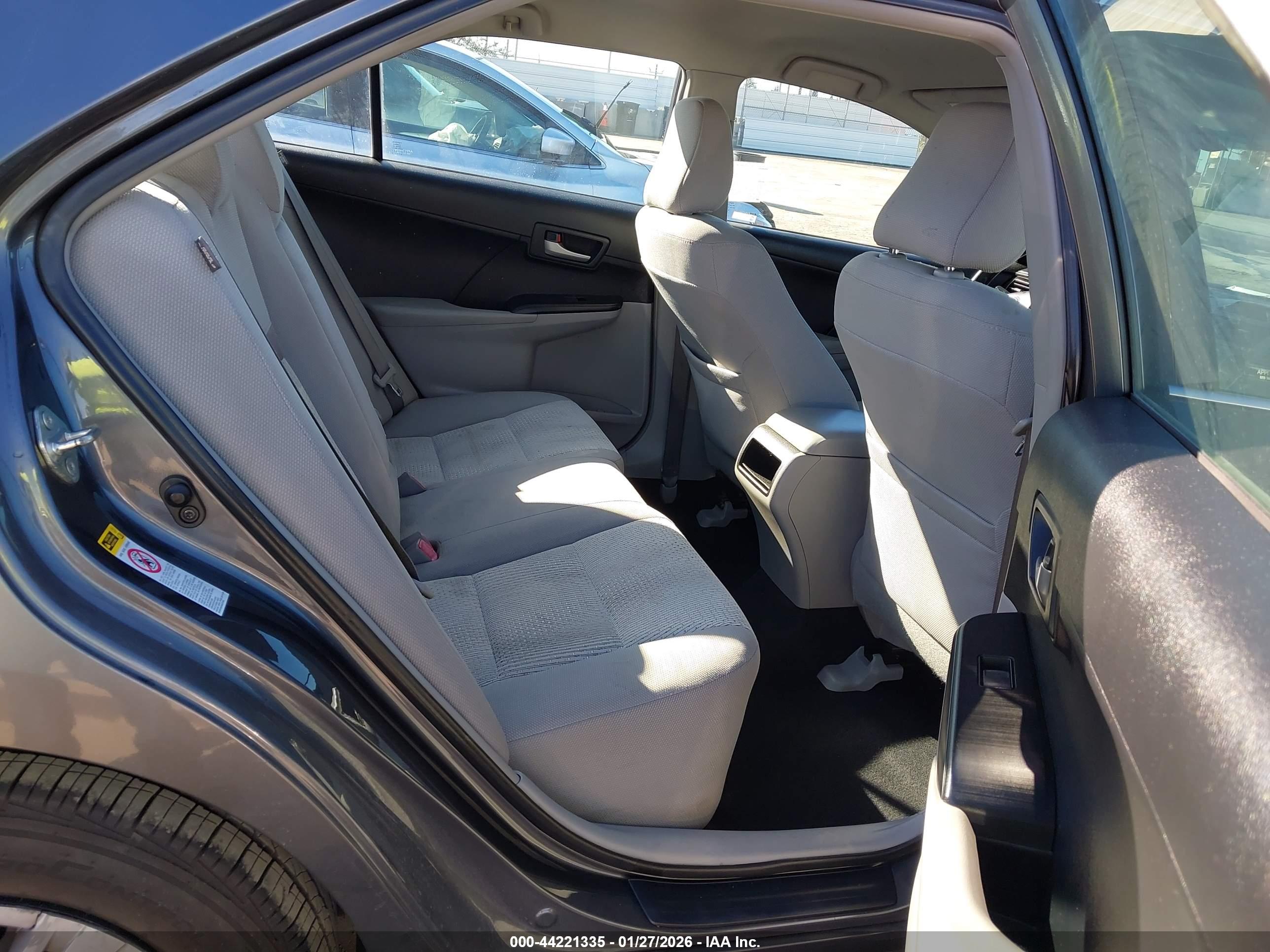 TOYOTA CAMRY image 8