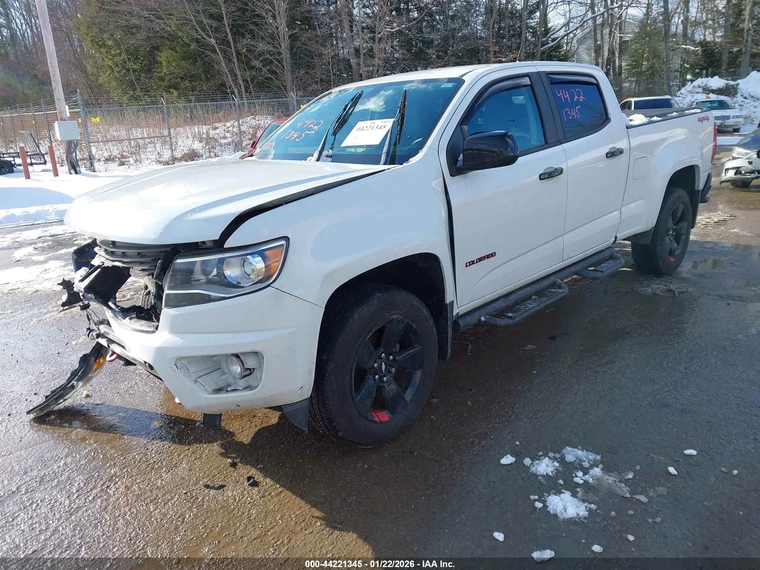 CHEVROLET COLORADO image 2