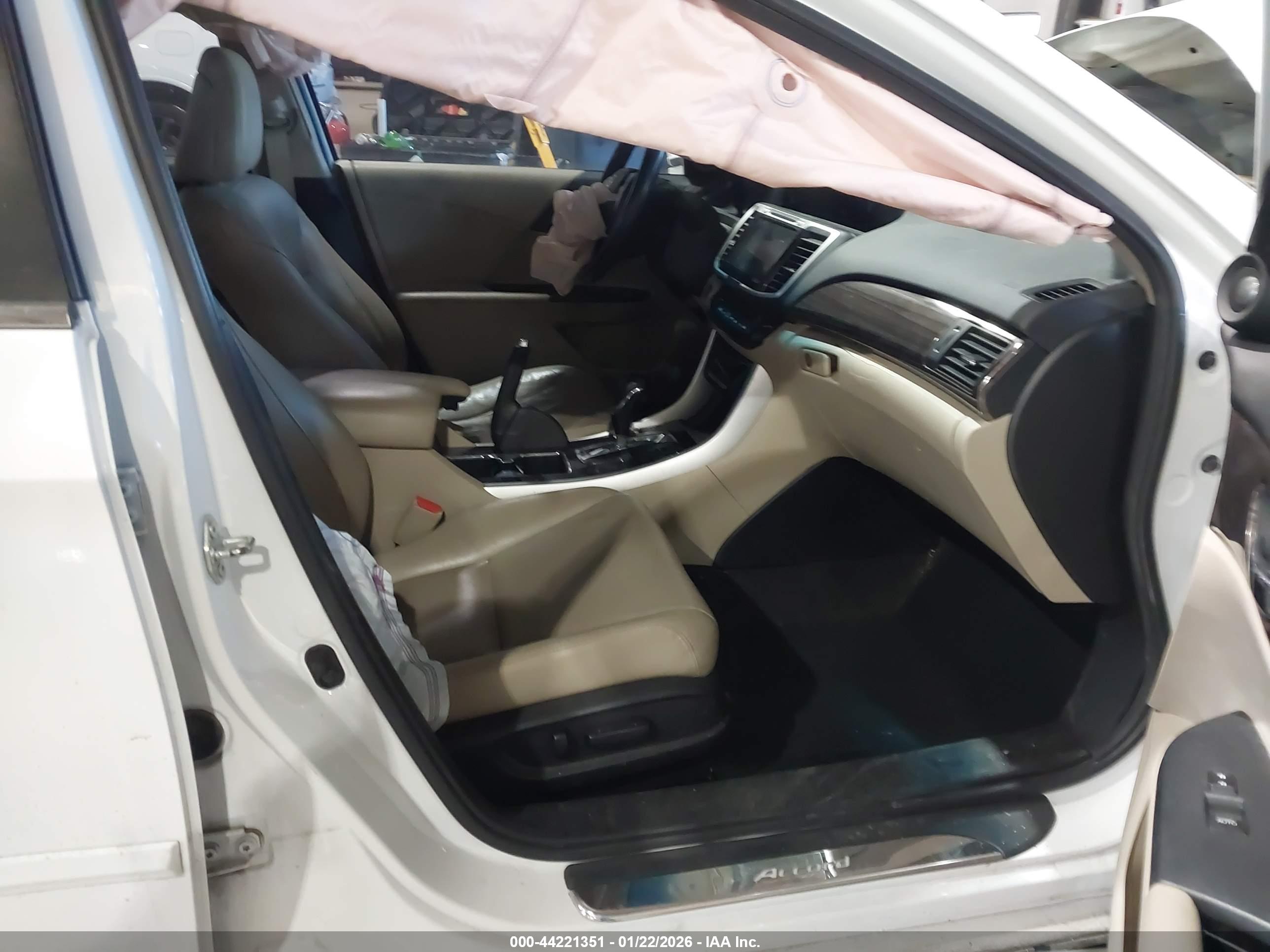 HONDA ACCORD image 5