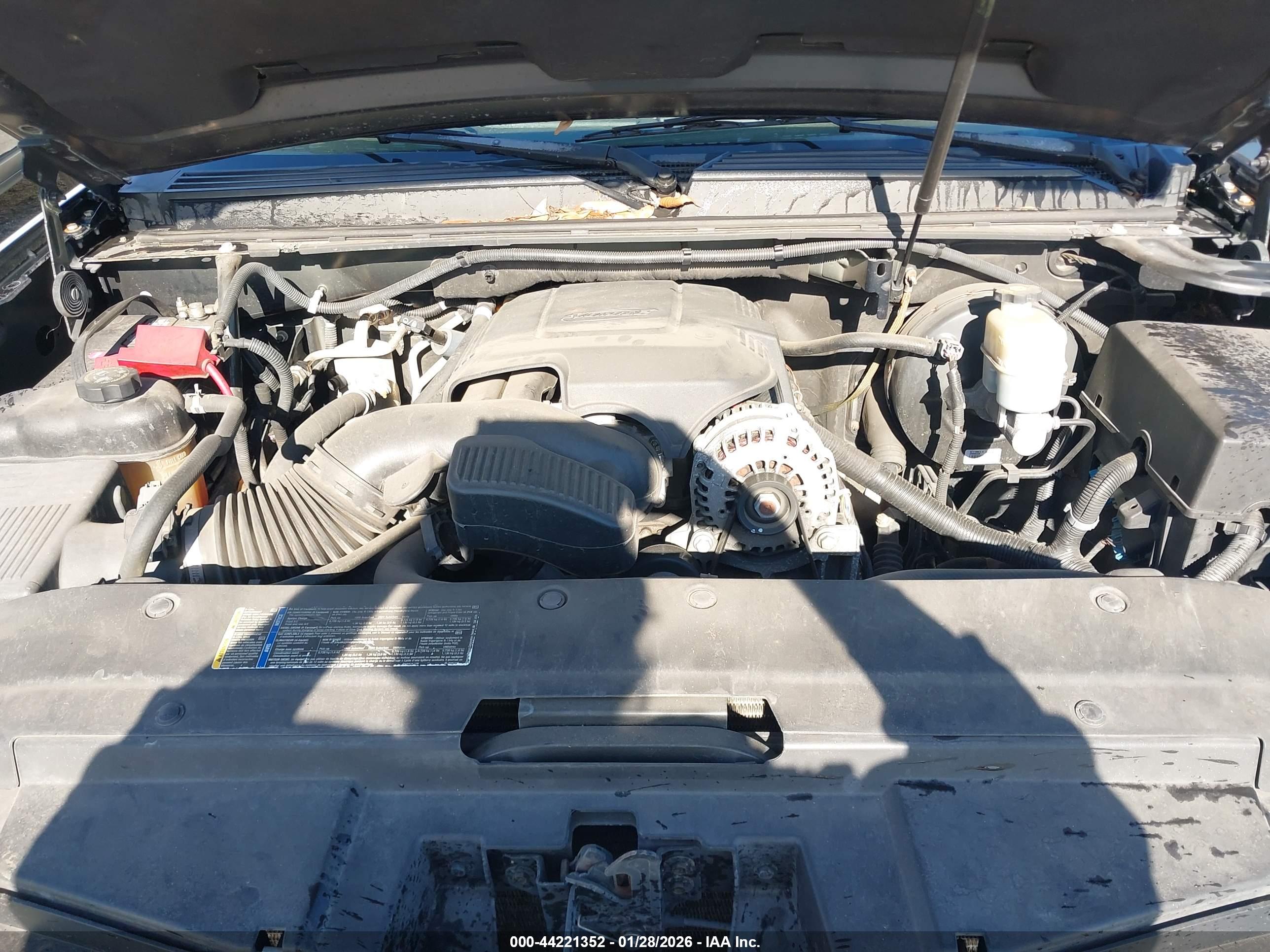 CHEVROLET TAHOE image 10