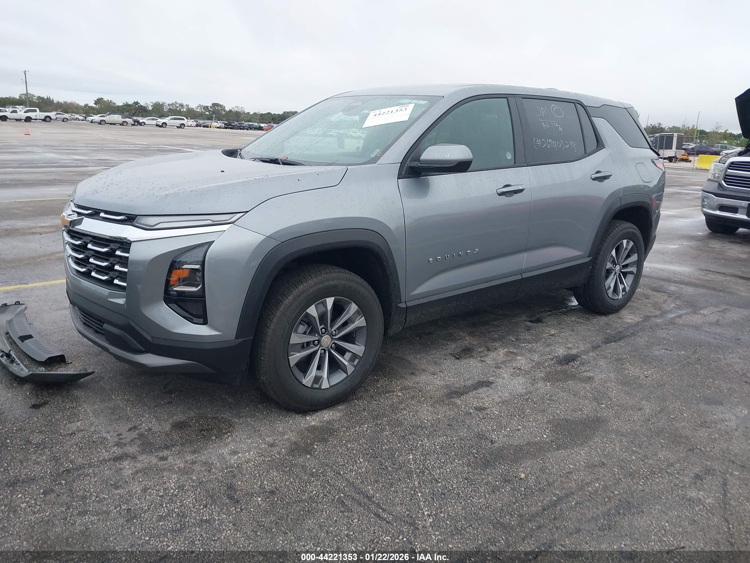 CHEVROLET EQUINOX image 2