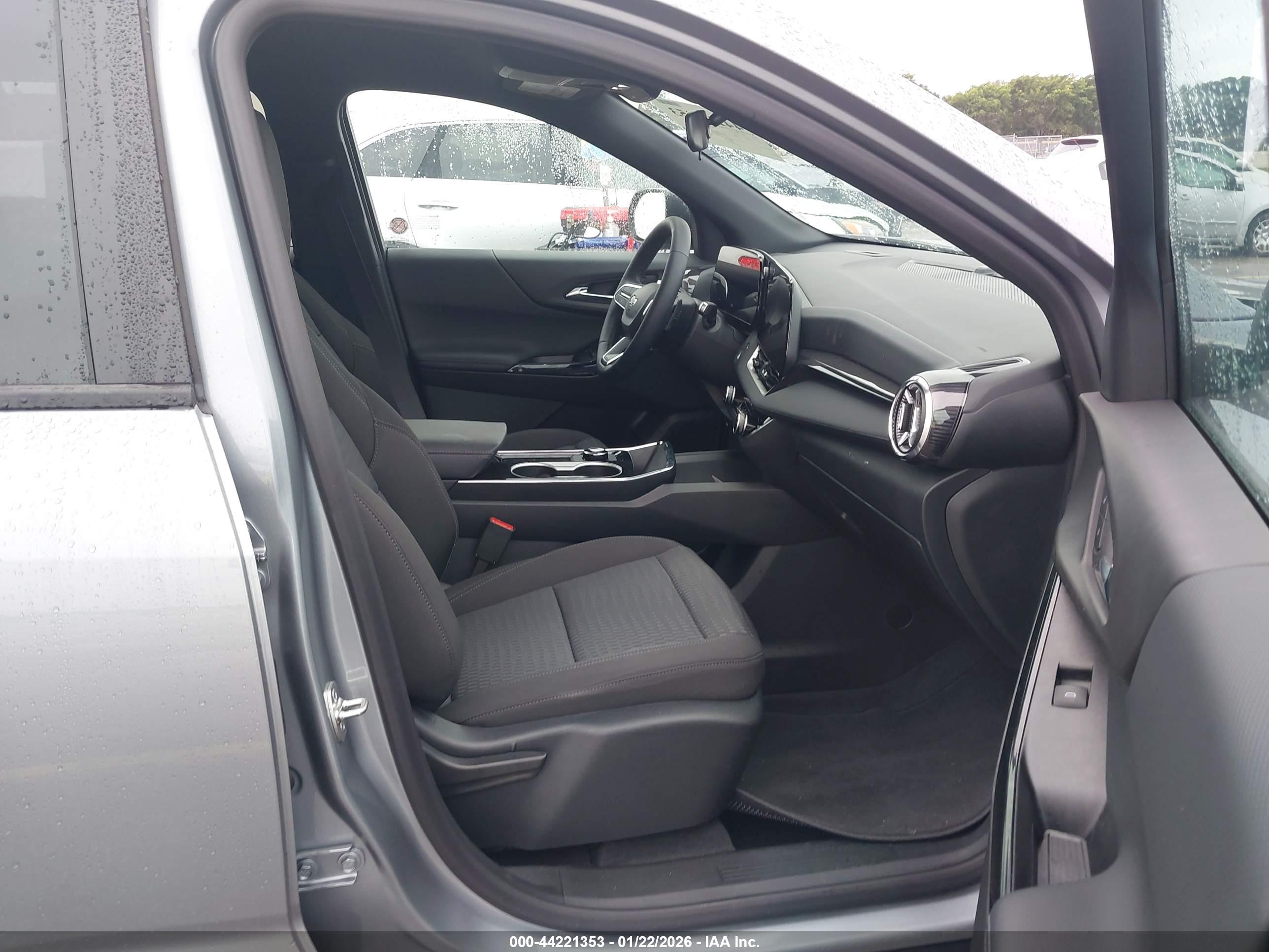 CHEVROLET EQUINOX image 5
