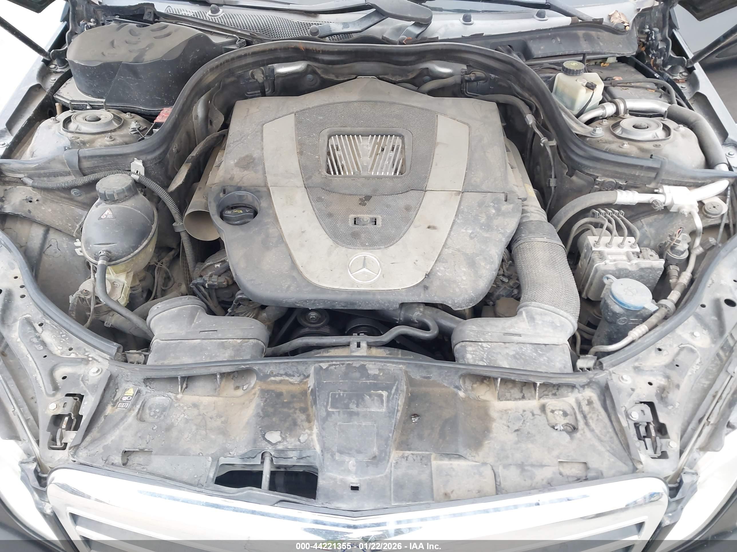 MERCEDES-BENZ E image 10